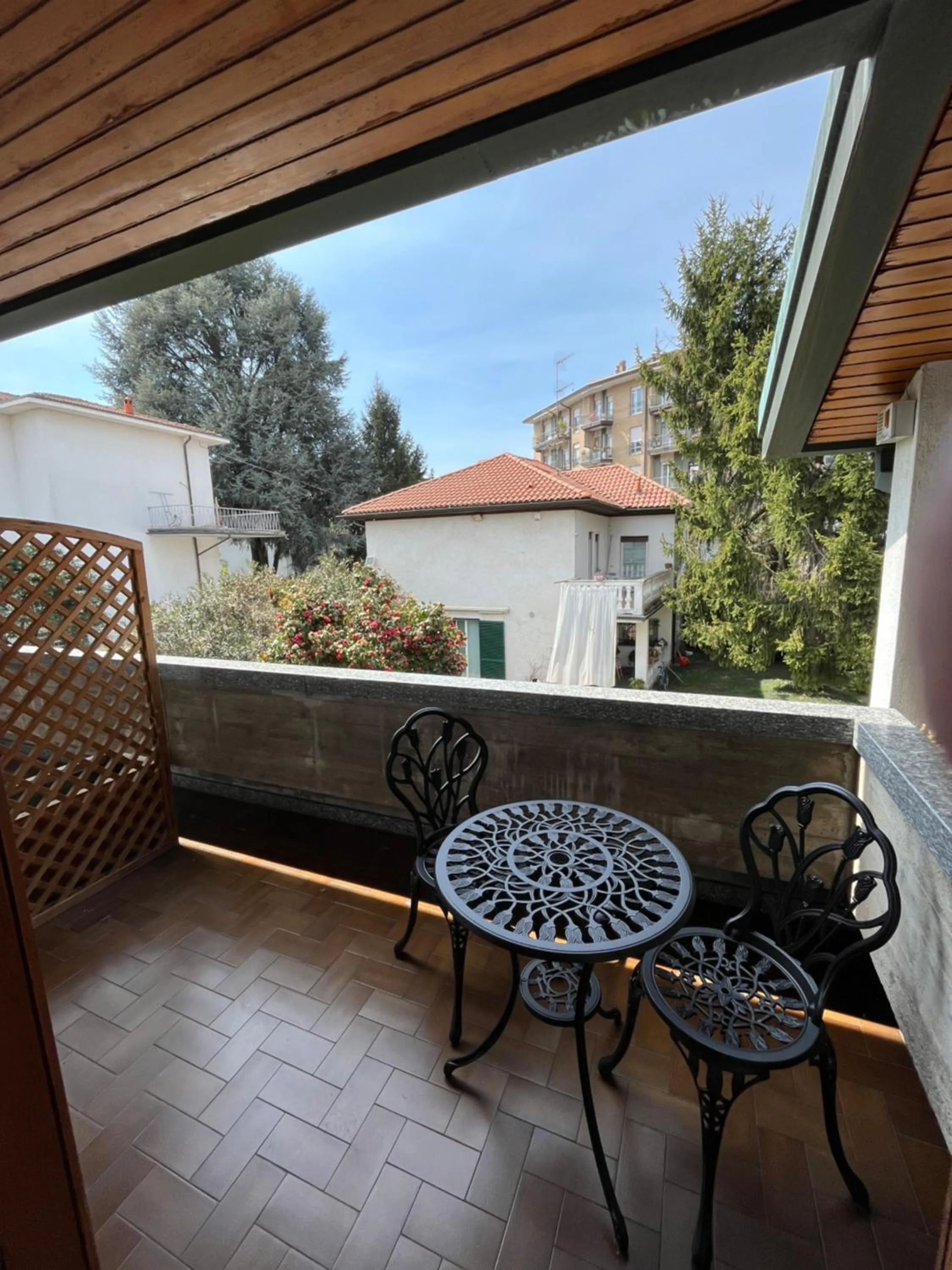 Balcony/Terrace in Bella Vita Guesthouse -parcheggio privato interno