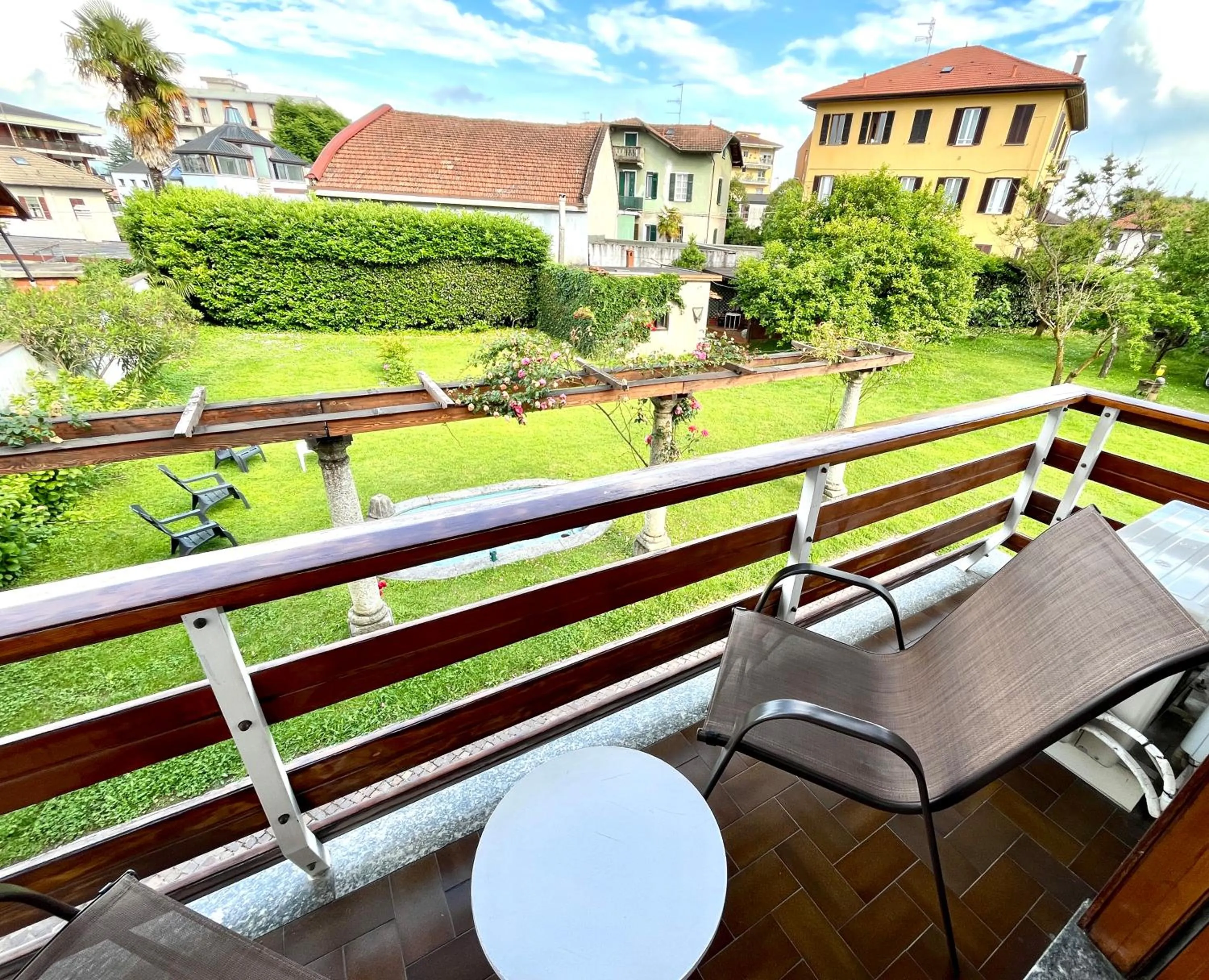 Balcony/Terrace in Bella Vita Guesthouse -parcheggio privato interno