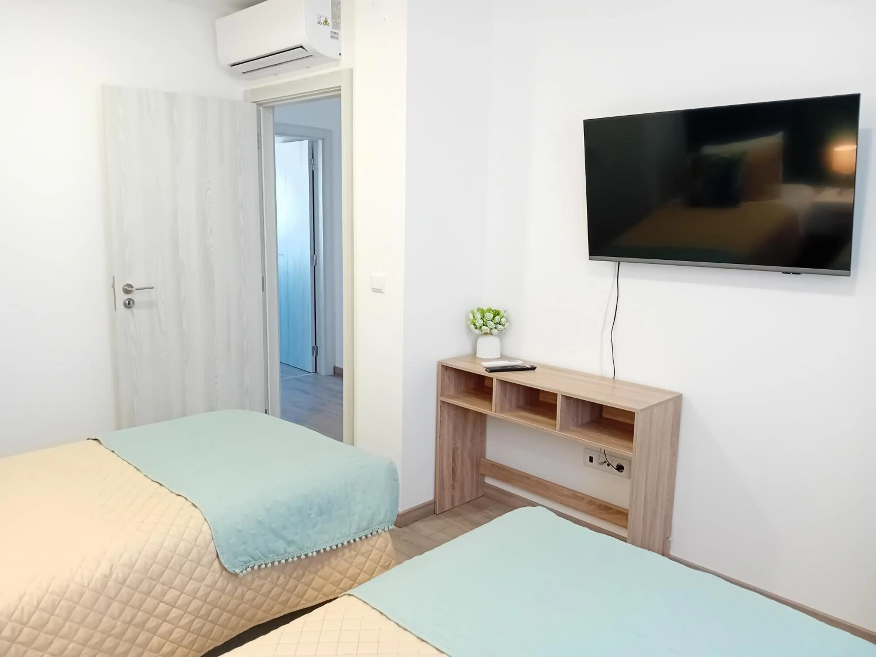 Bed in Garden House Fundão