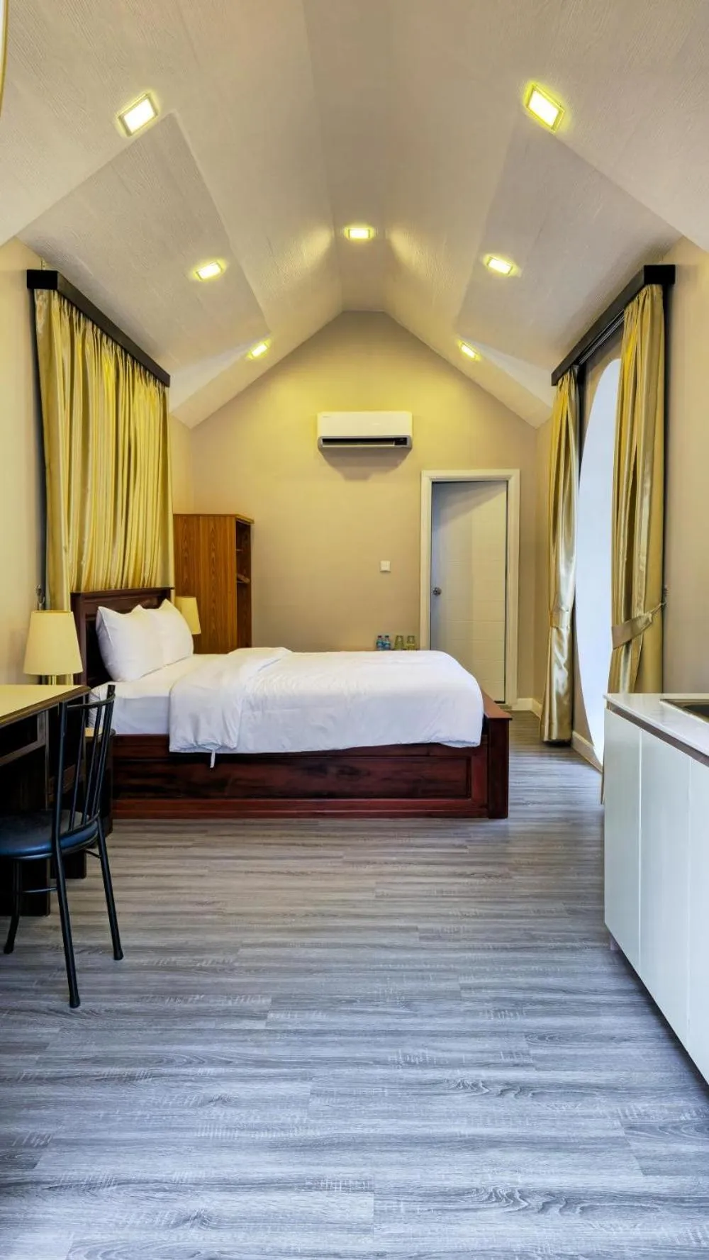 Bedroom, Bed in Dara Express Inn by Angkor Green Gardens