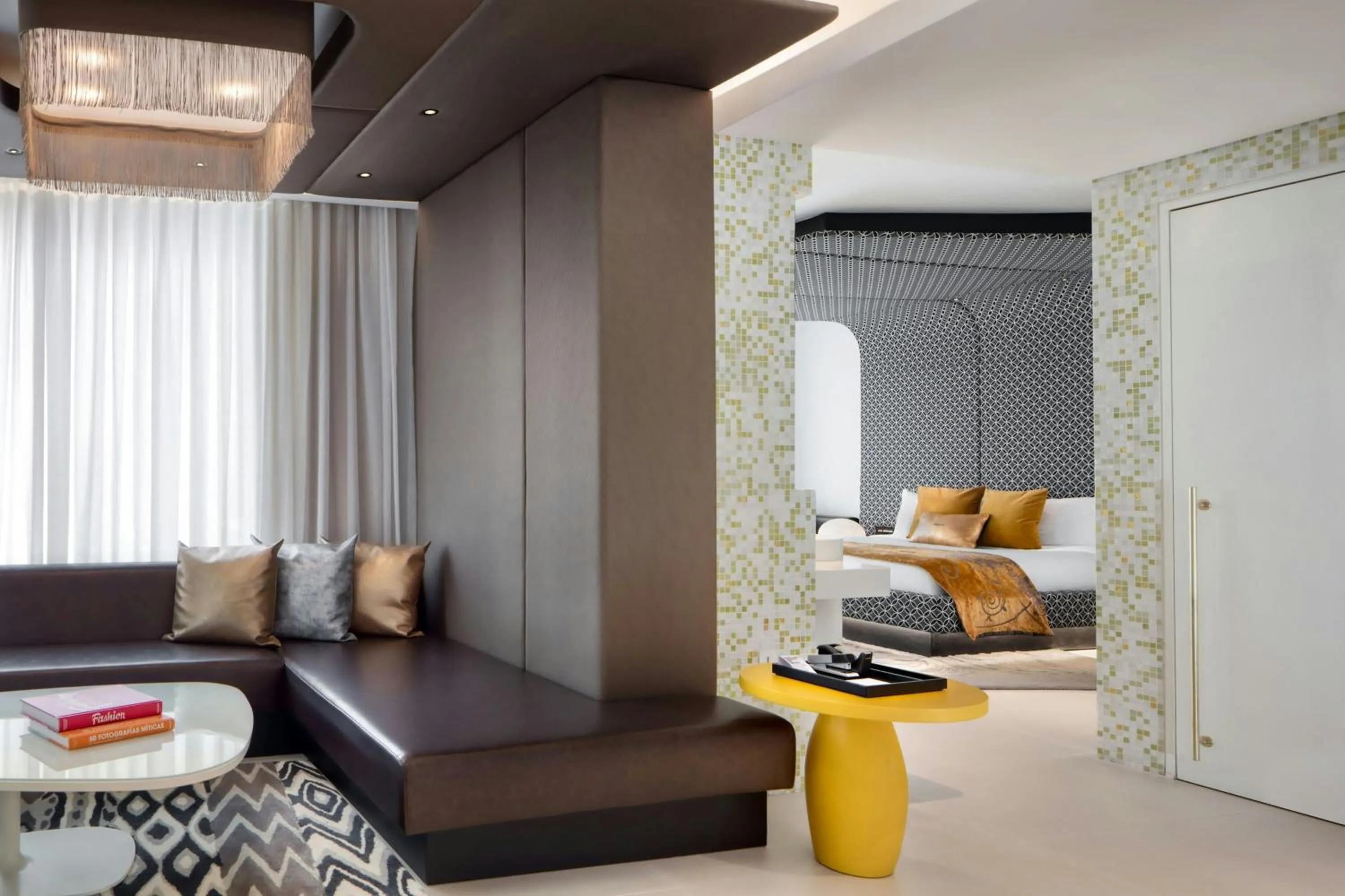 Photo of the whole room in W Bogota