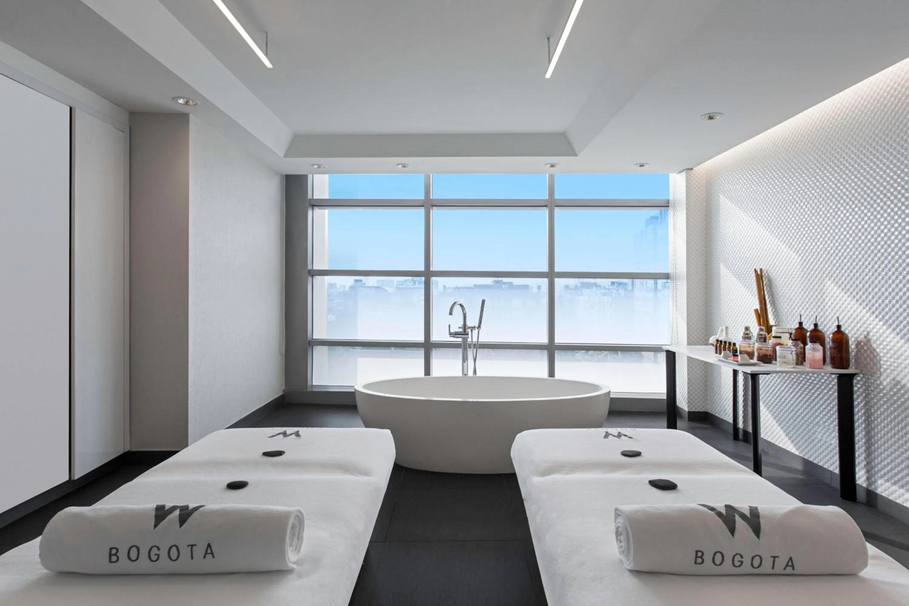 Spa and wellness centre/facilities, Bed in W Bogota