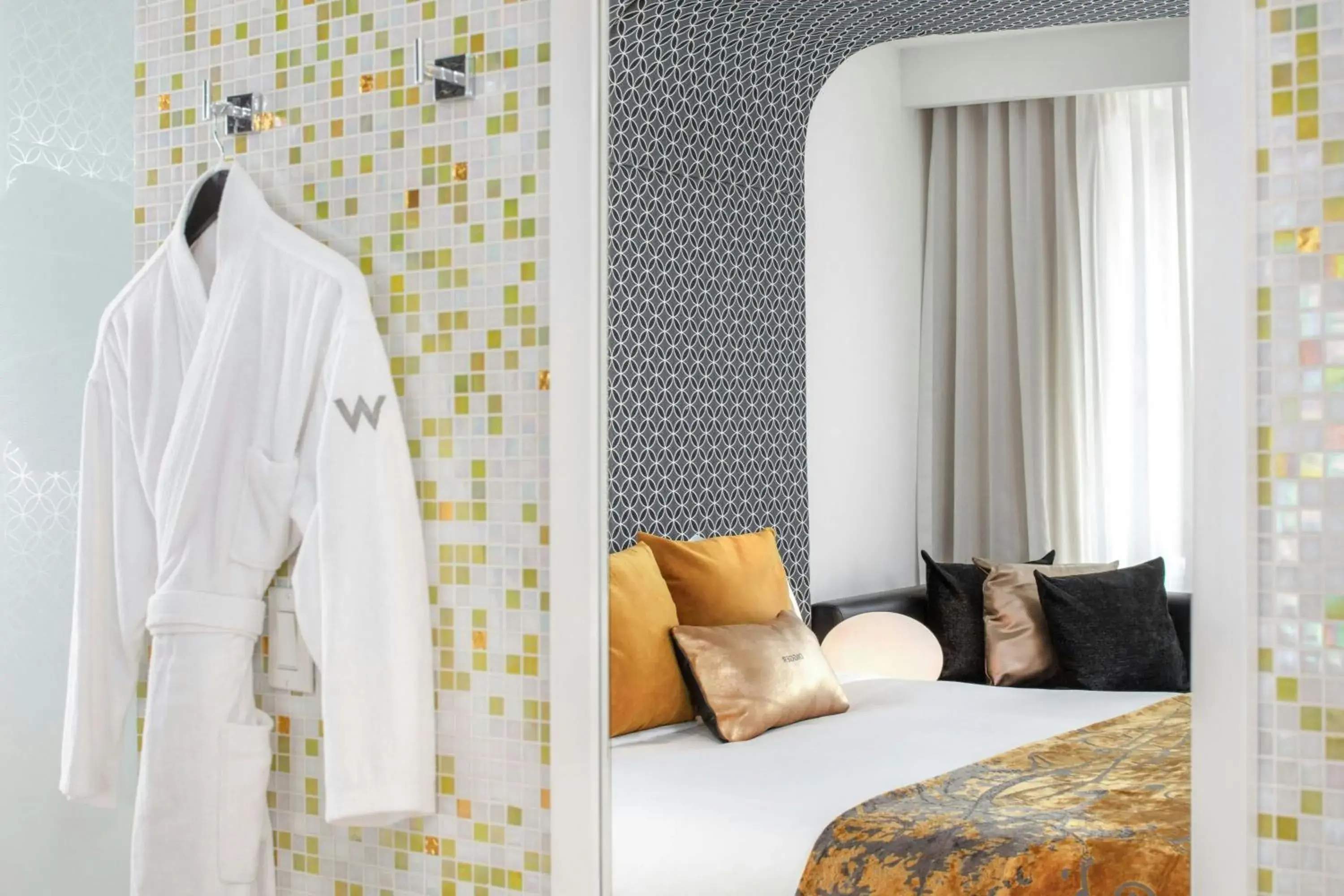 One-Bedroom Supreme Junior King Suite in Loft in W Bogota One-Bedroom Supreme Junior King Suite in Loft in W Bogota