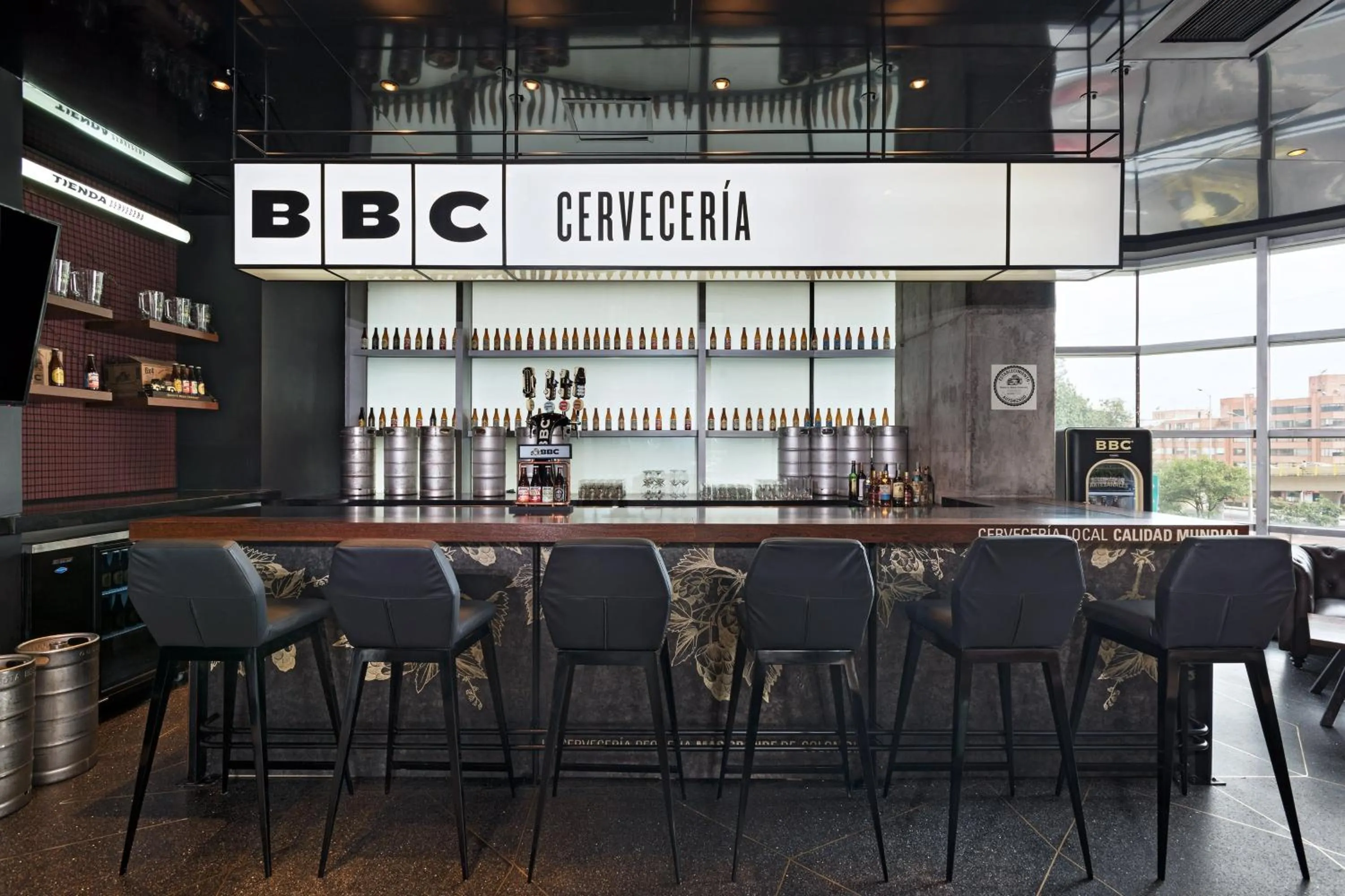 Restaurant/places to eat in W Bogota