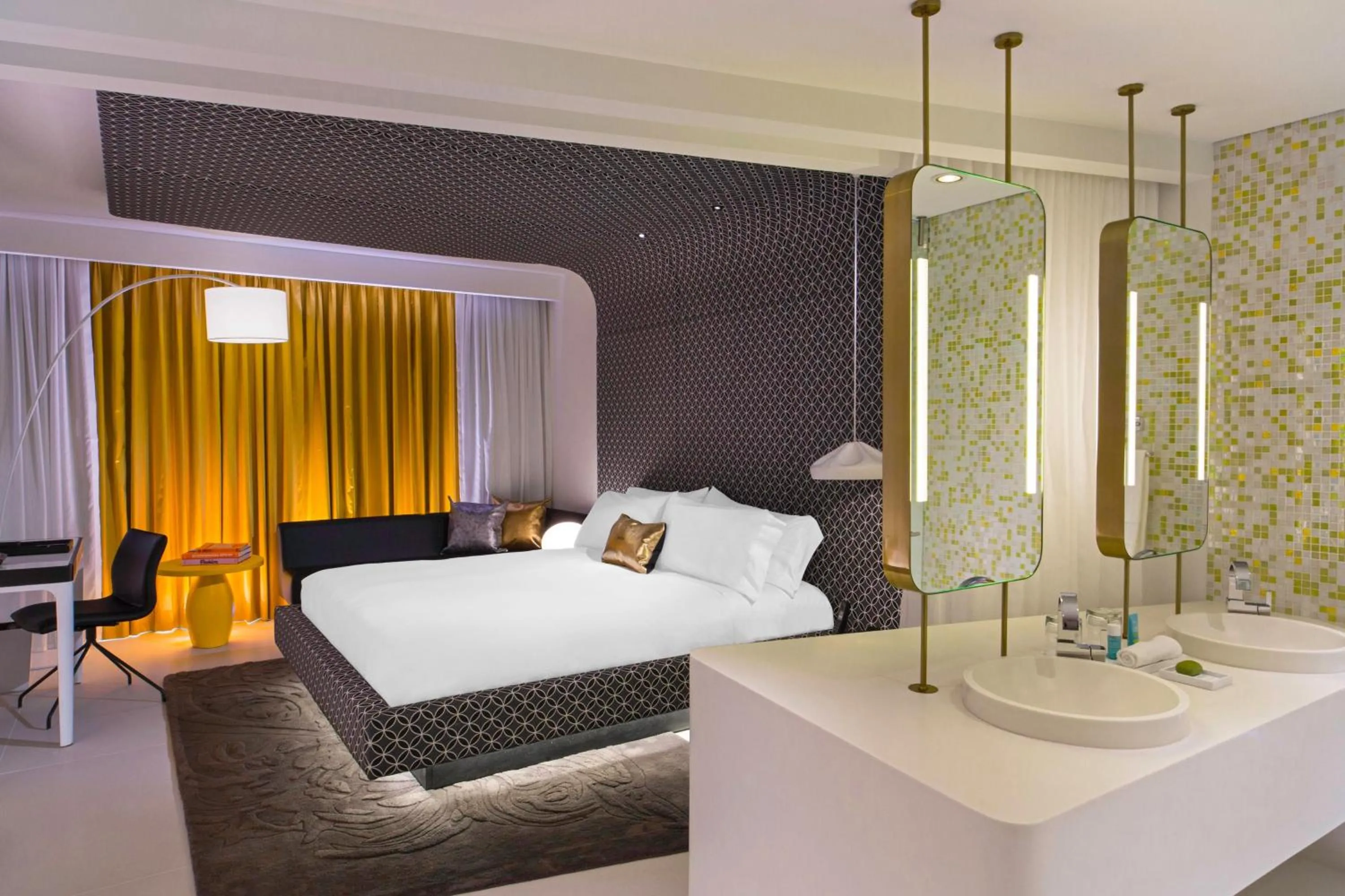 Photo of the whole room, Bed in W Bogota