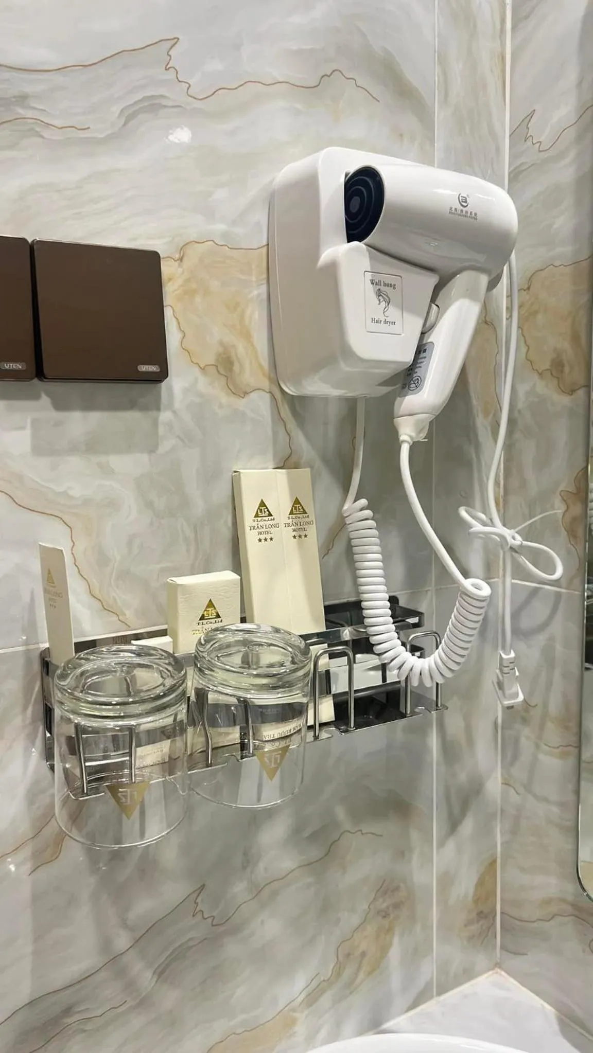 Bathroom in Tran Long Hotel Quan 12