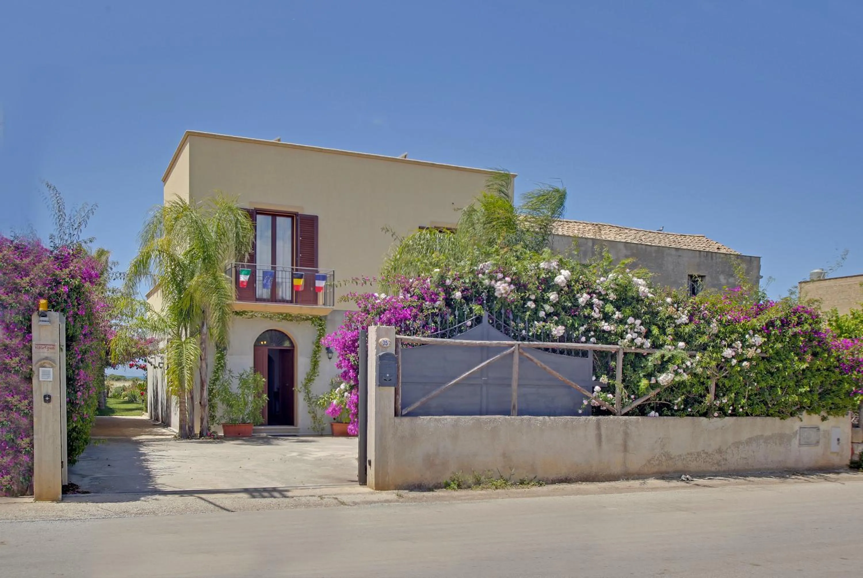 Facade/entrance in - Vista Egadi -