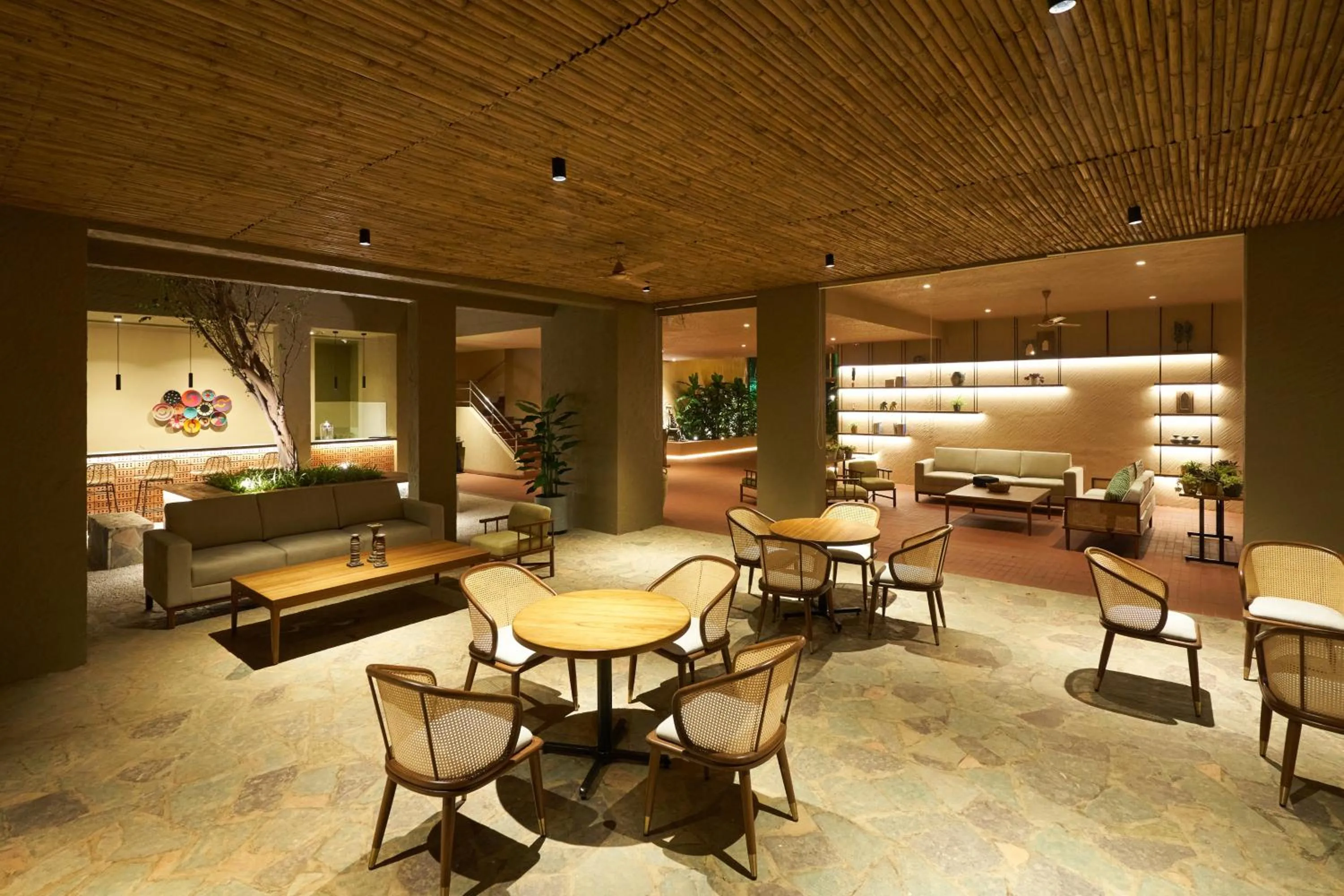 Restaurant/places to eat in Ikshana Resort and Spa, Khandala