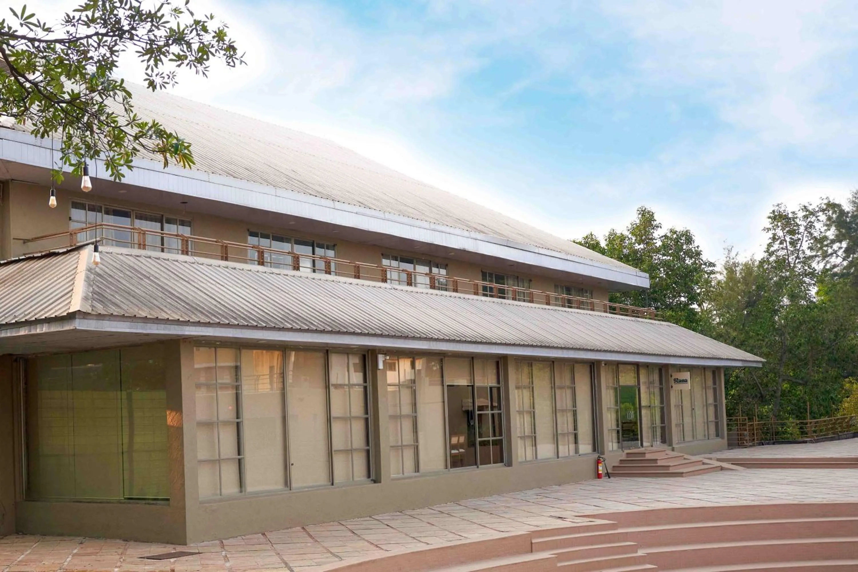 Restaurant/places to eat in Ikshana Resort and Spa, Khandala