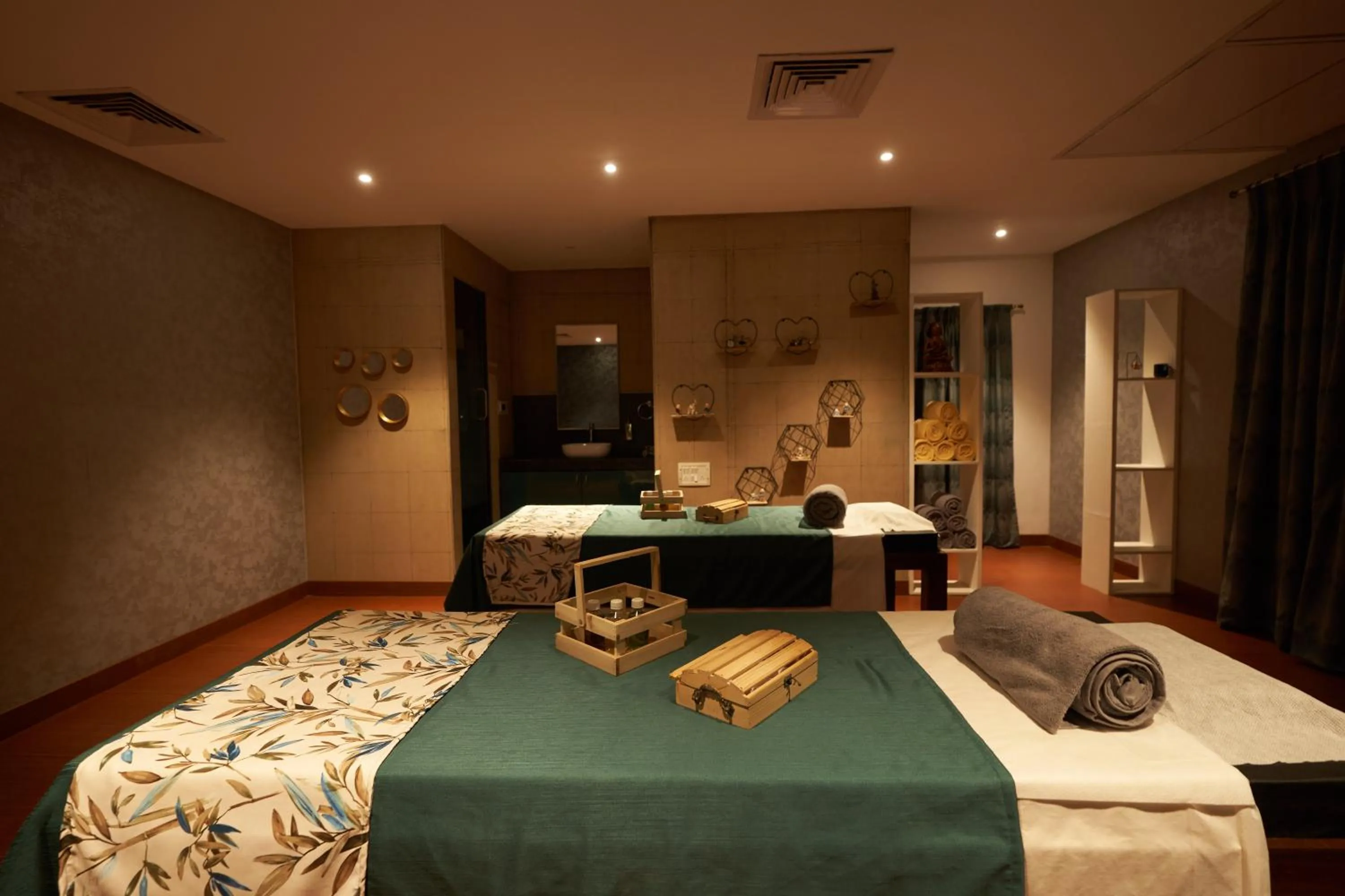 Spa and wellness centre/facilities, Bed in Ikshana Resort and Spa, Khandala