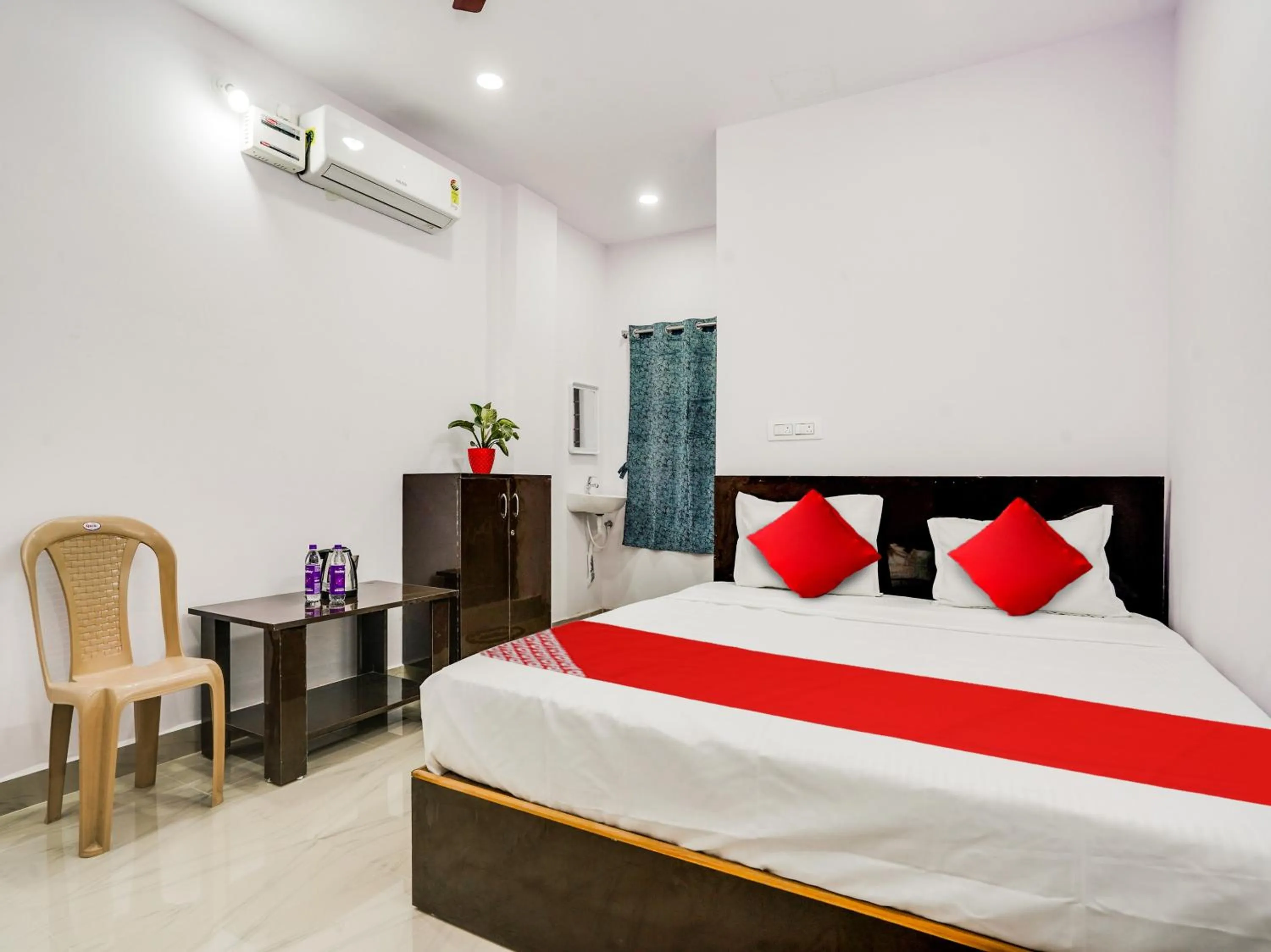 Bedroom, Bed in Hotel O by OYO Stay Happy