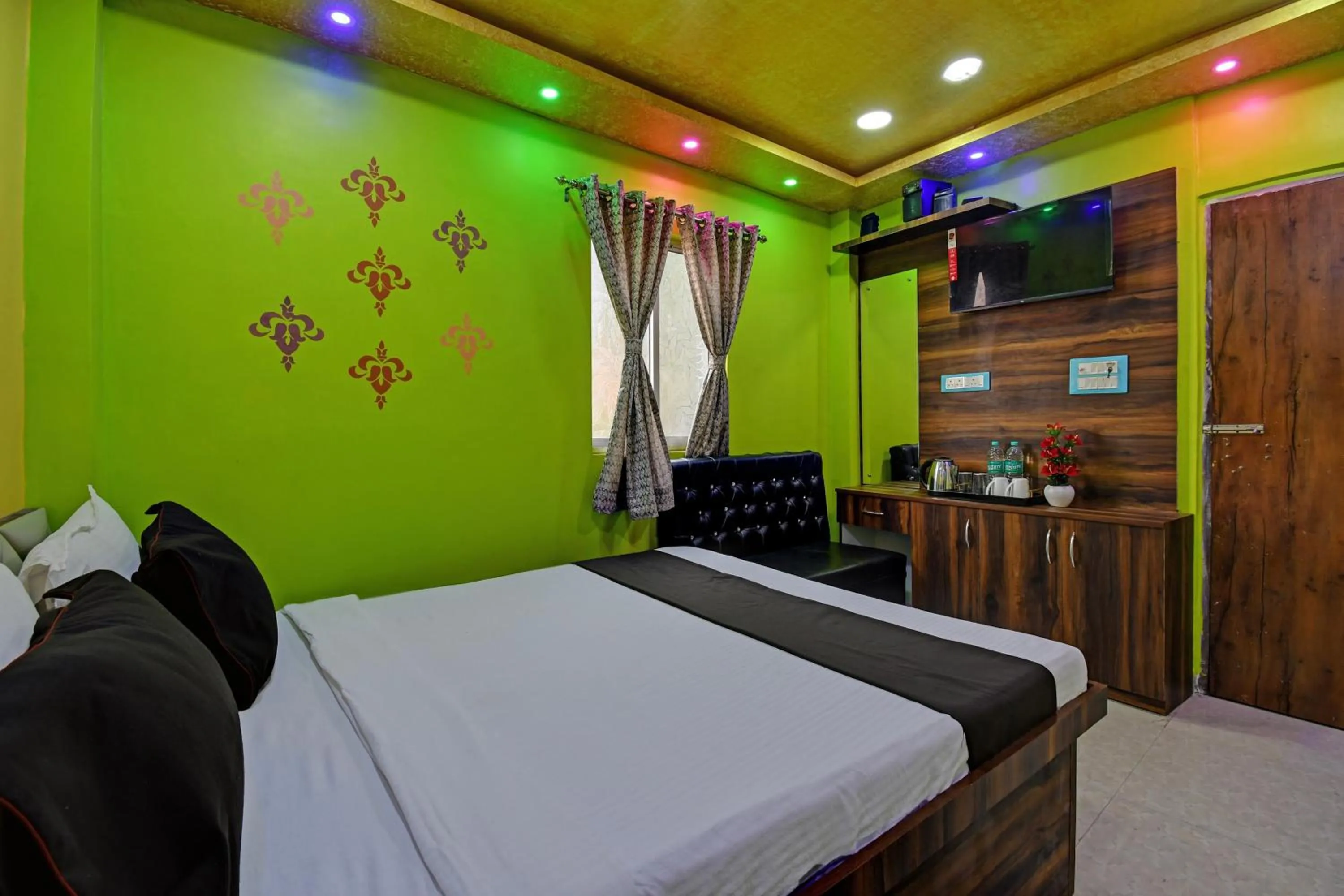 Lobby or reception, Bed in Hotel O Star View