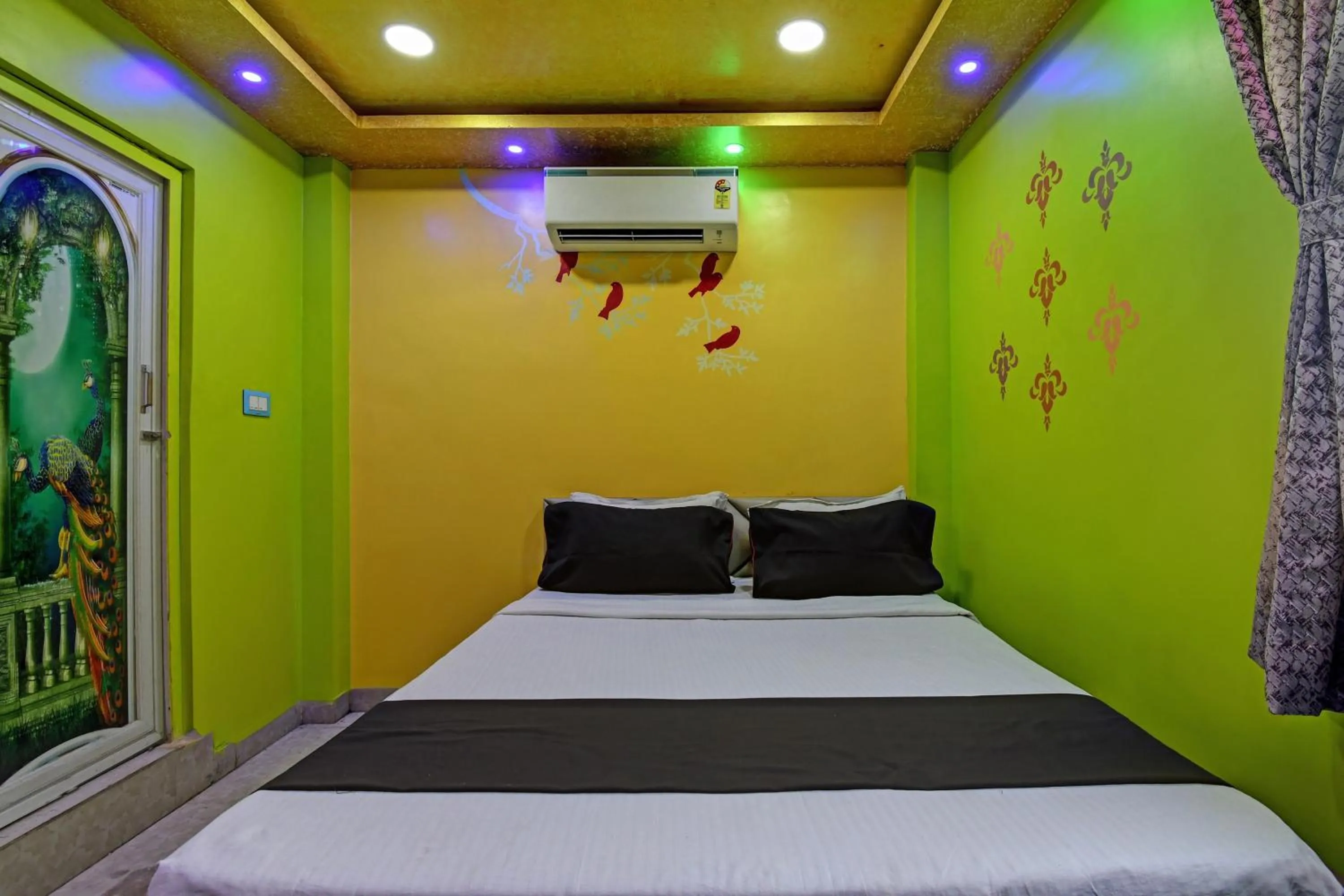 Lobby or reception, Bed in Hotel O Star View