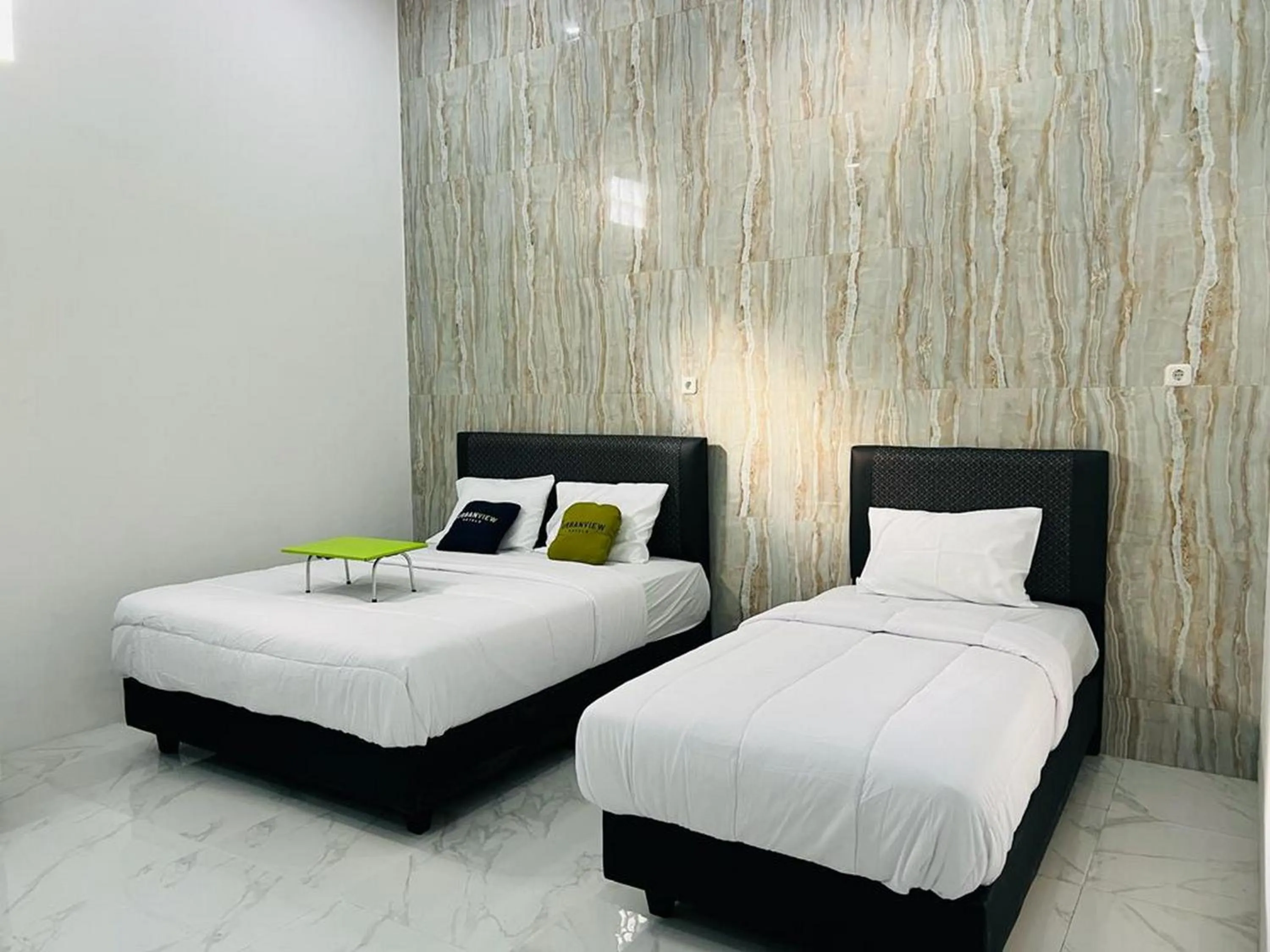 Bedroom, Bed in Urbanview Hotel Nimara Ngawi by RedDoorz