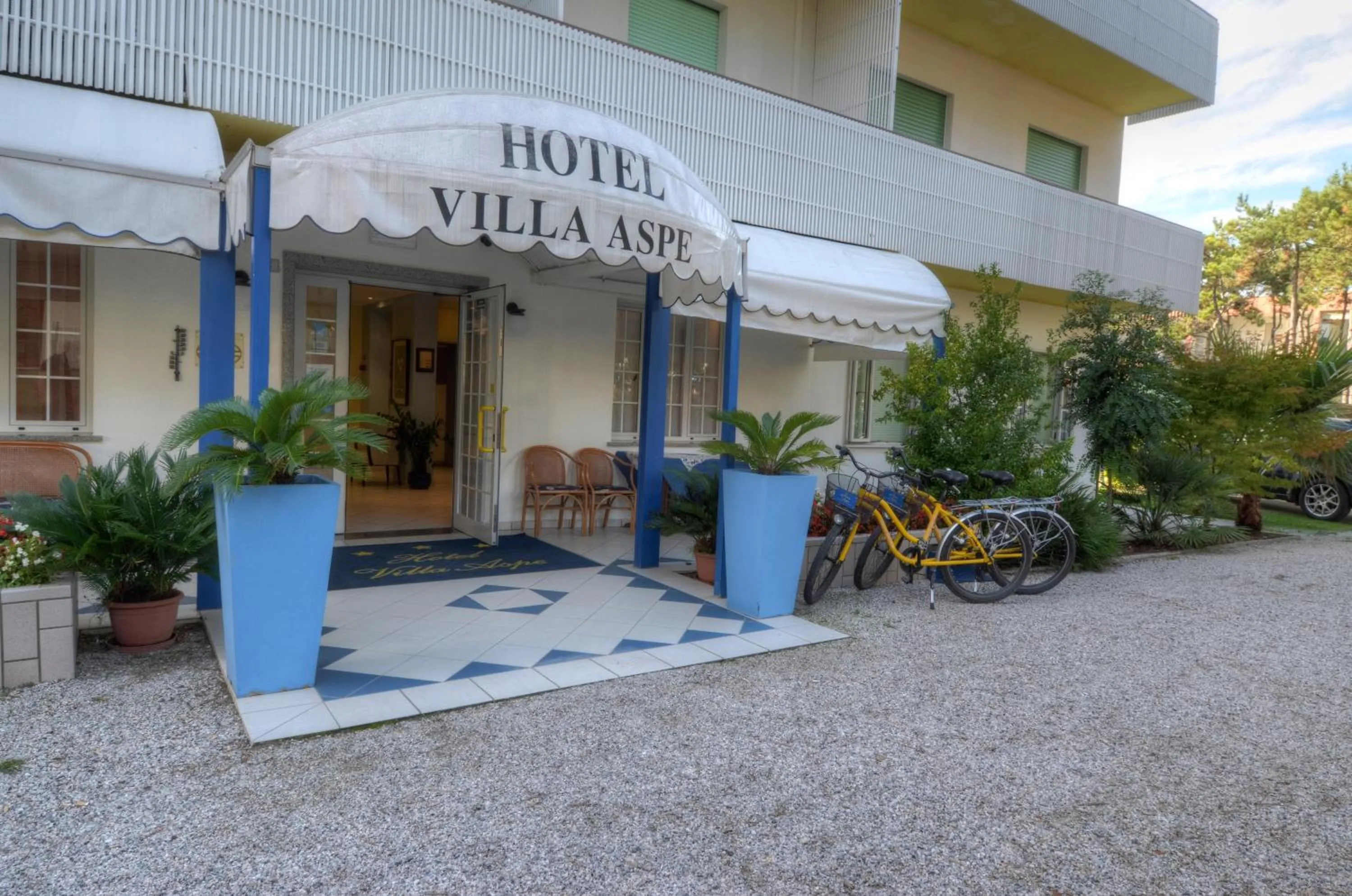 Facade/entrance in Hotel Aspe