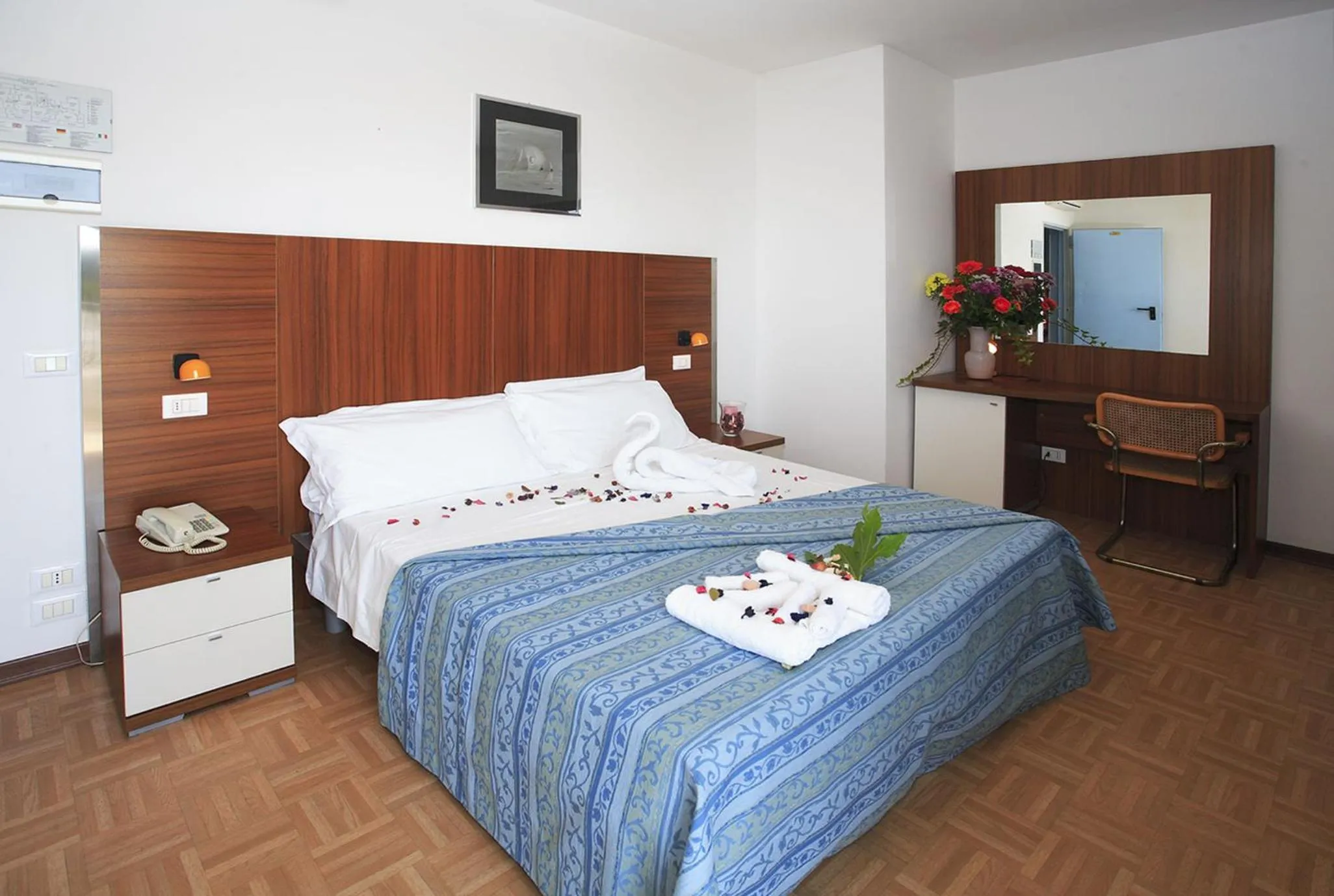 Photo of the whole room in Hotel Aspe