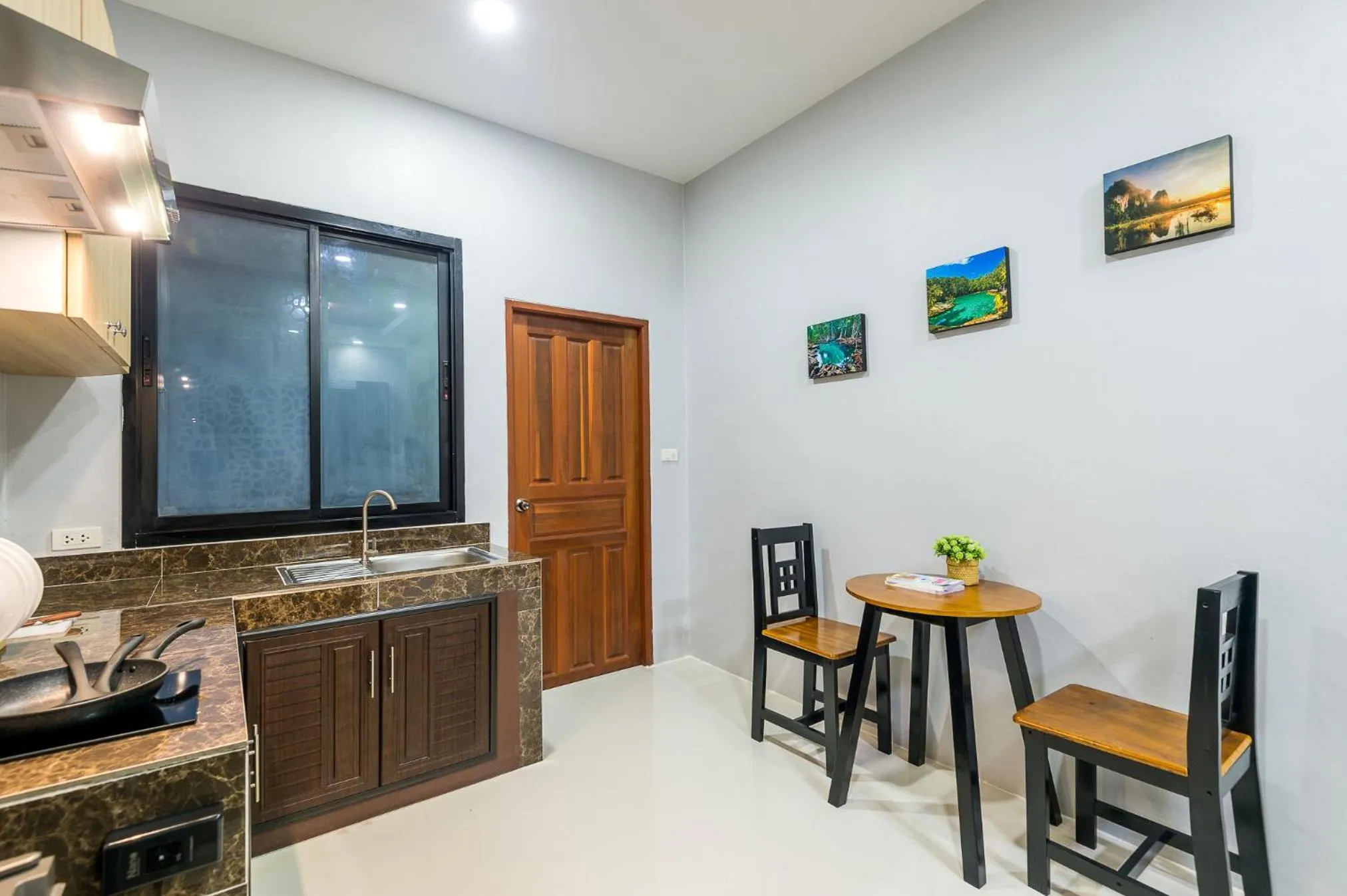 Kitchen or kitchenette in Mook Anda Villa