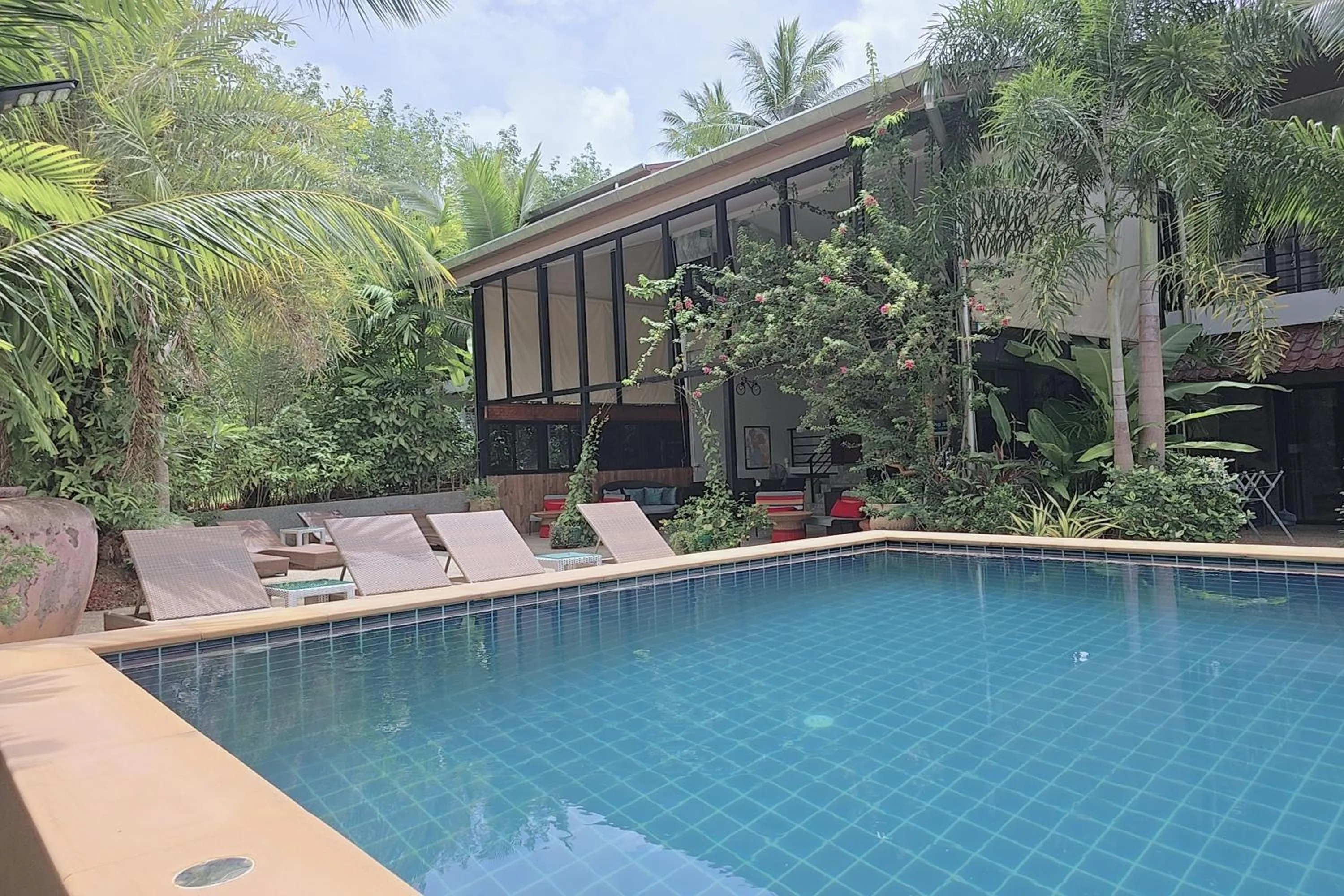 Swimming pool in Aonangstudio