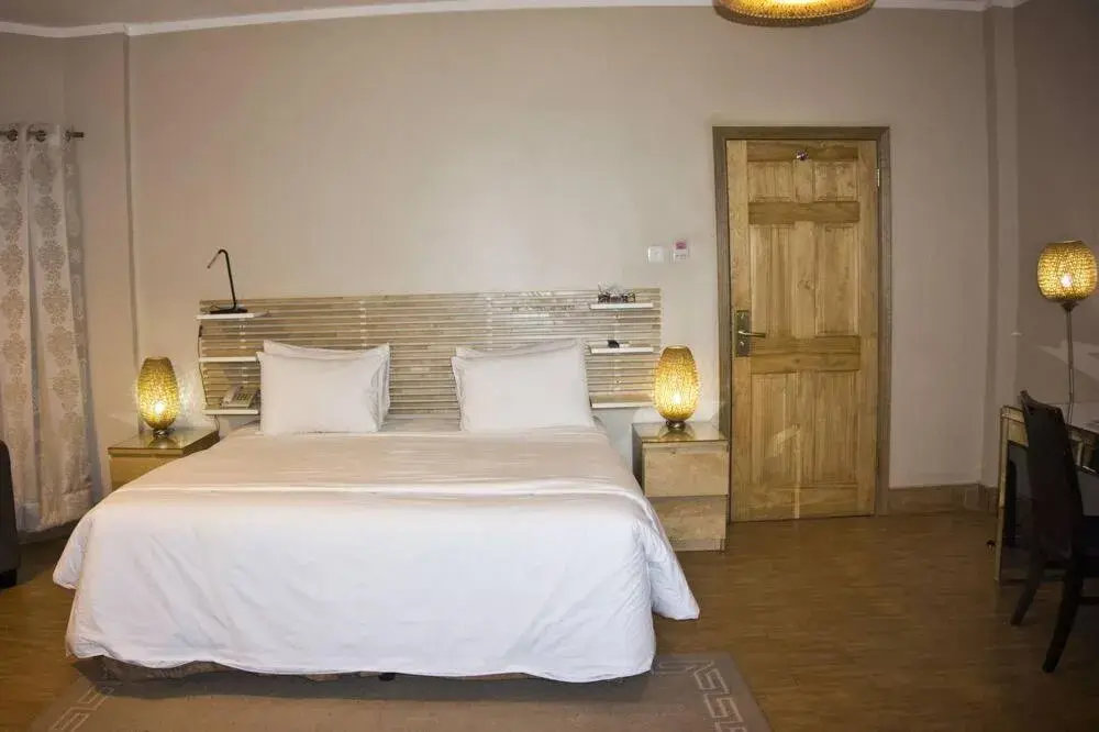 Deluxe Room - single occupancy in Tropical Enclave Hotel Deluxe Room - single occupancy in Tropical Enclave Hotel