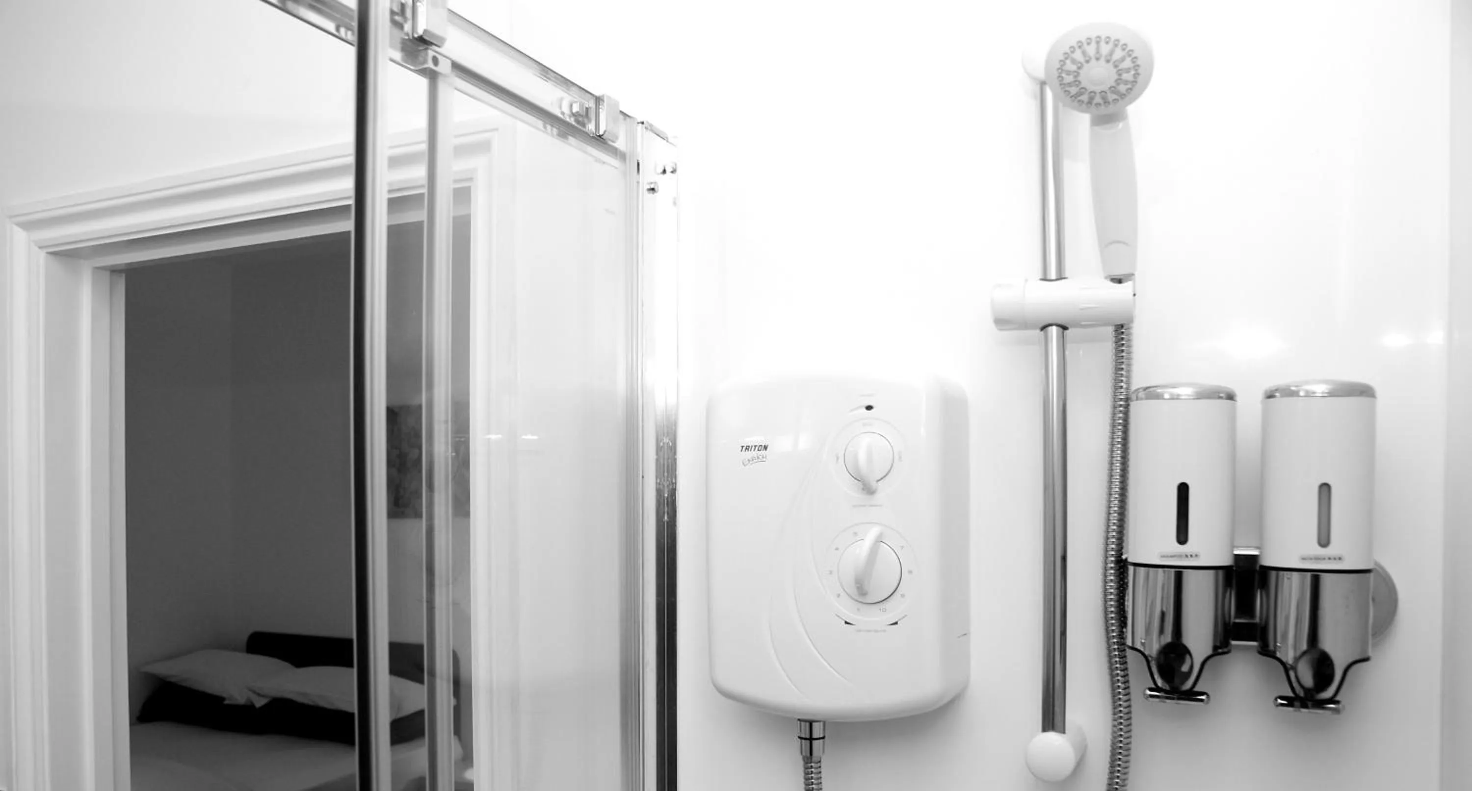 Shower in The Hindes Hotel