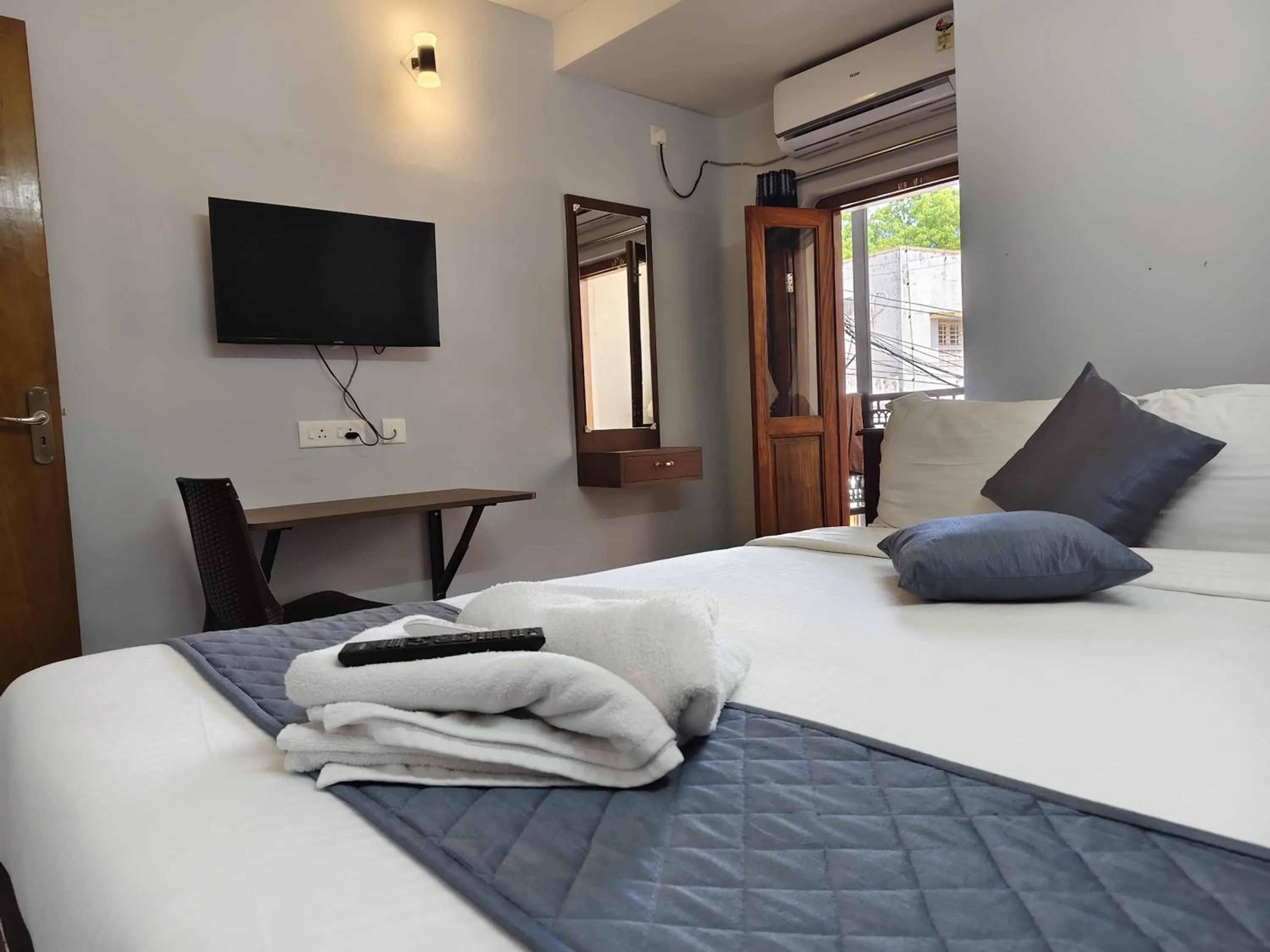 Bed in Lax Residency, White Town, Pondicherry