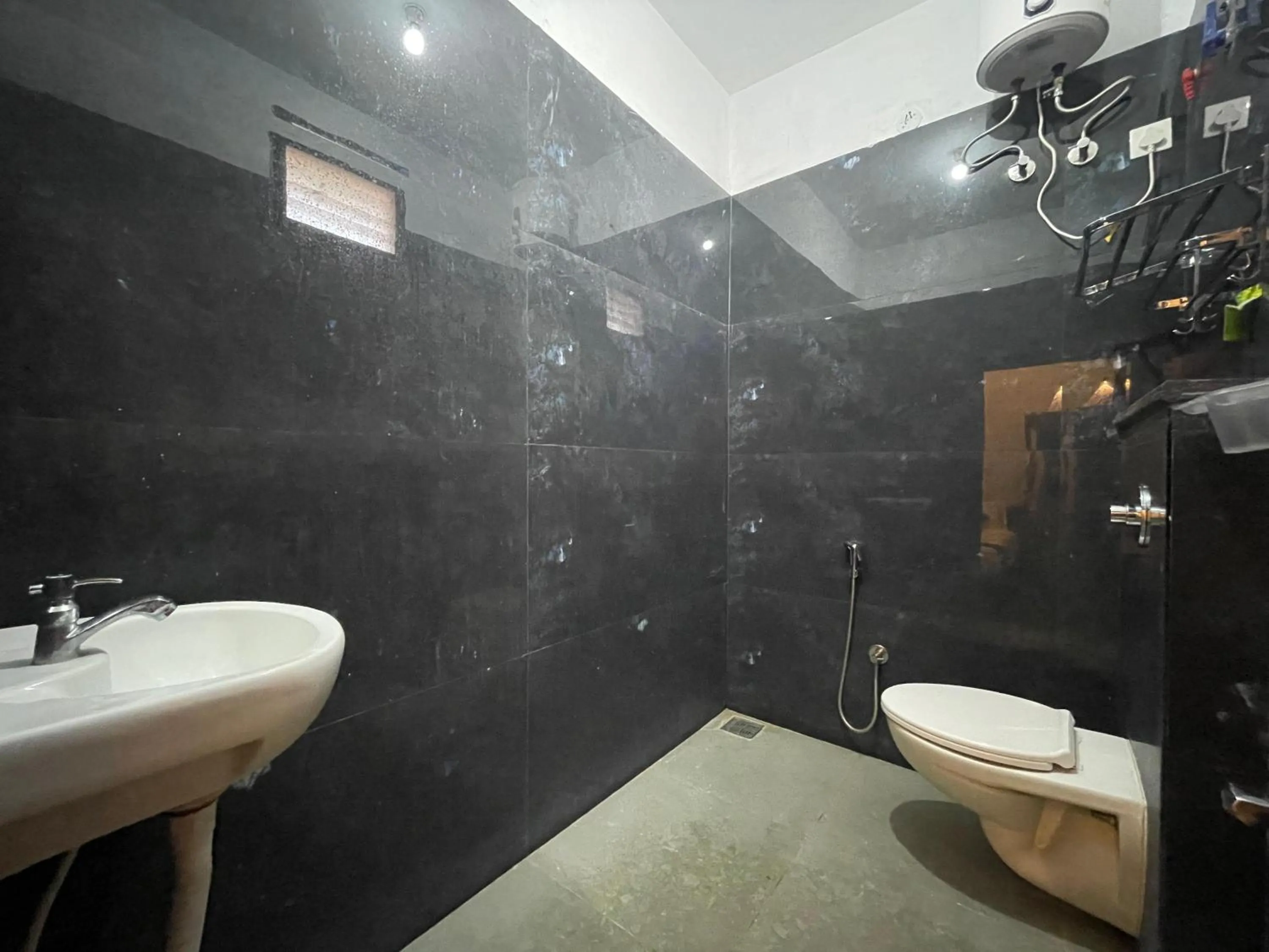 Bathroom in Lax Residency, White Town, Pondicherry