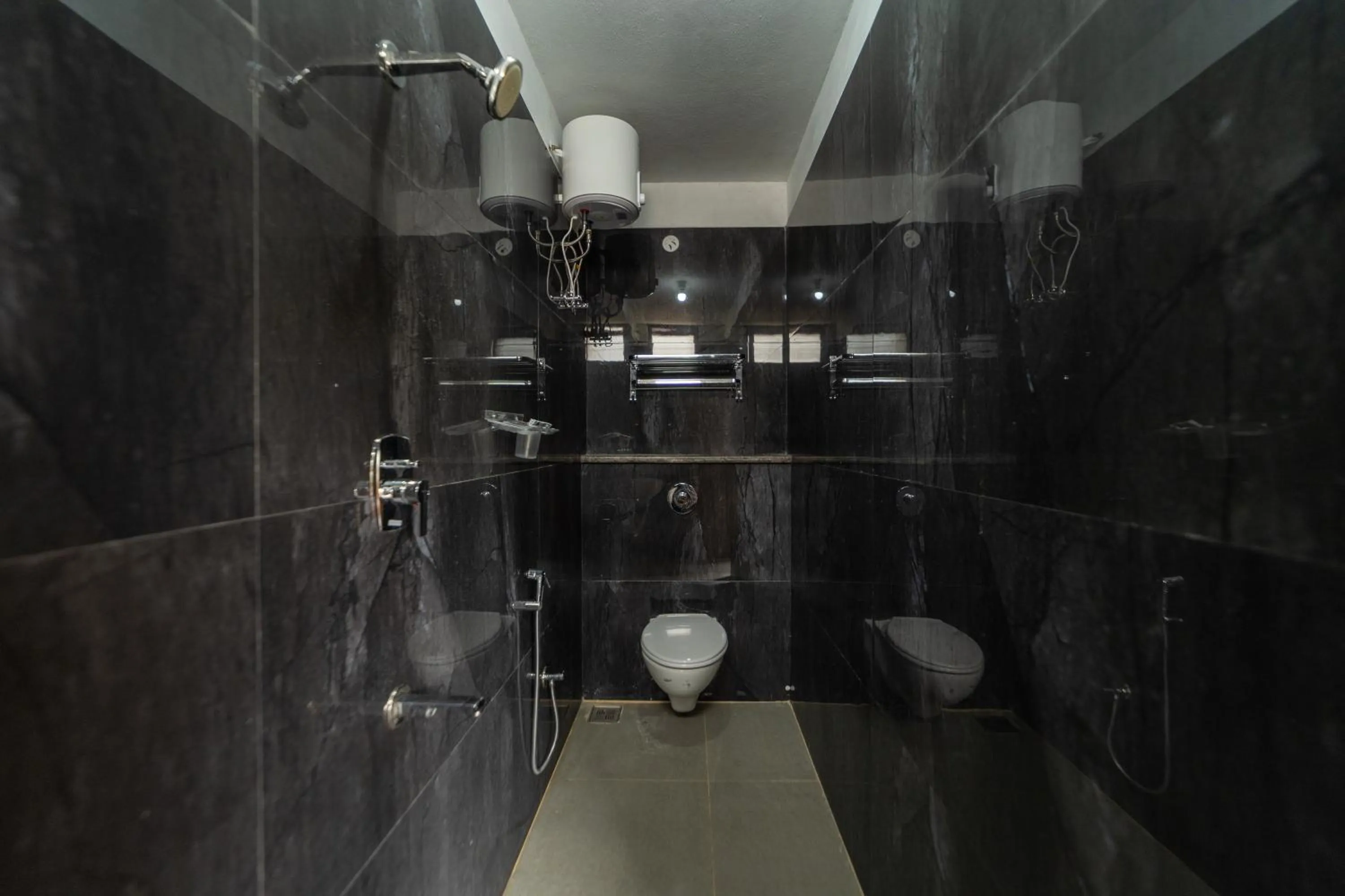 Shower in Lax Residency, White Town, Pondicherry
