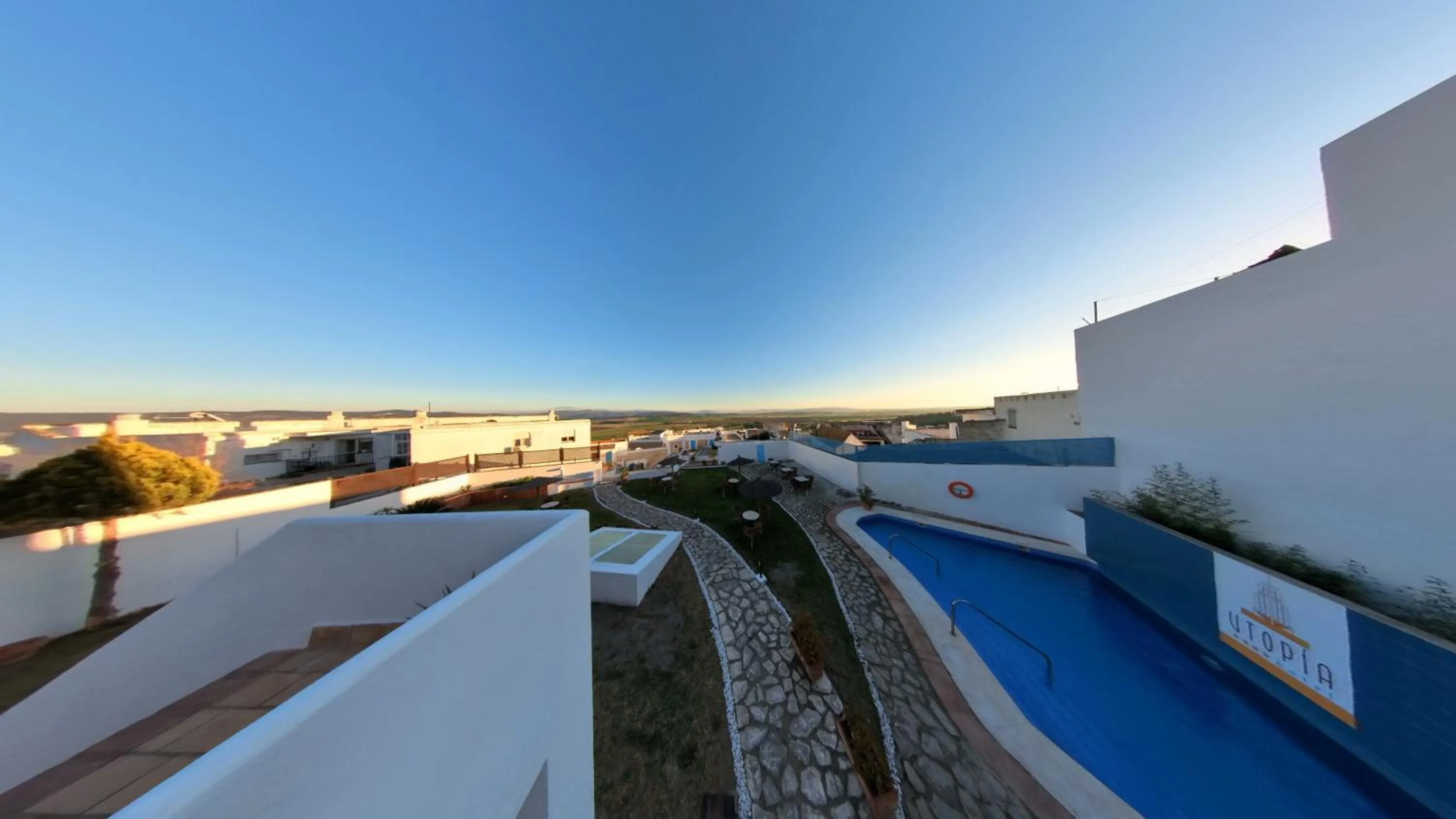 Pool view in Hotel Utopía