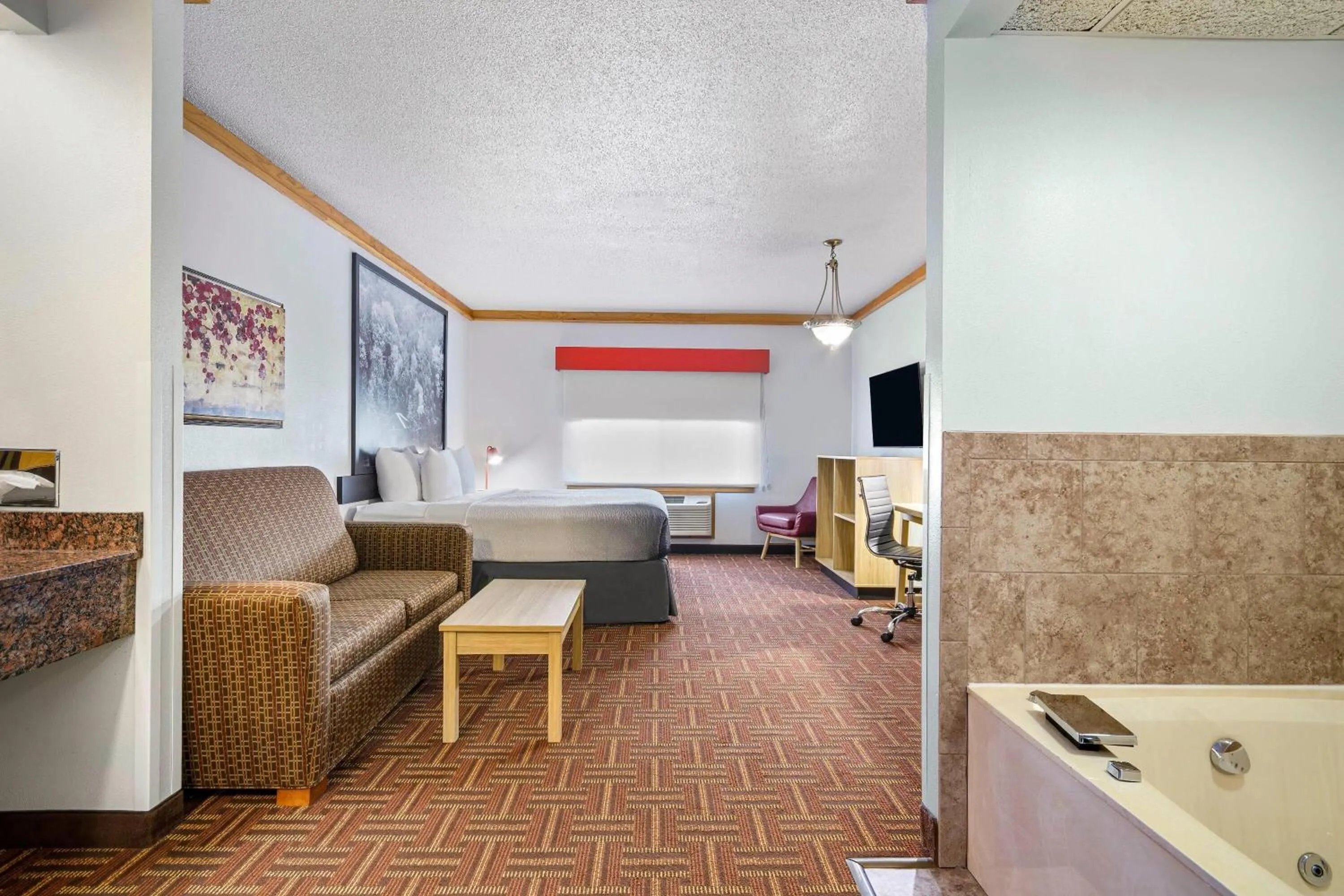 Bed in Super 8 by Wyndham Eveleth