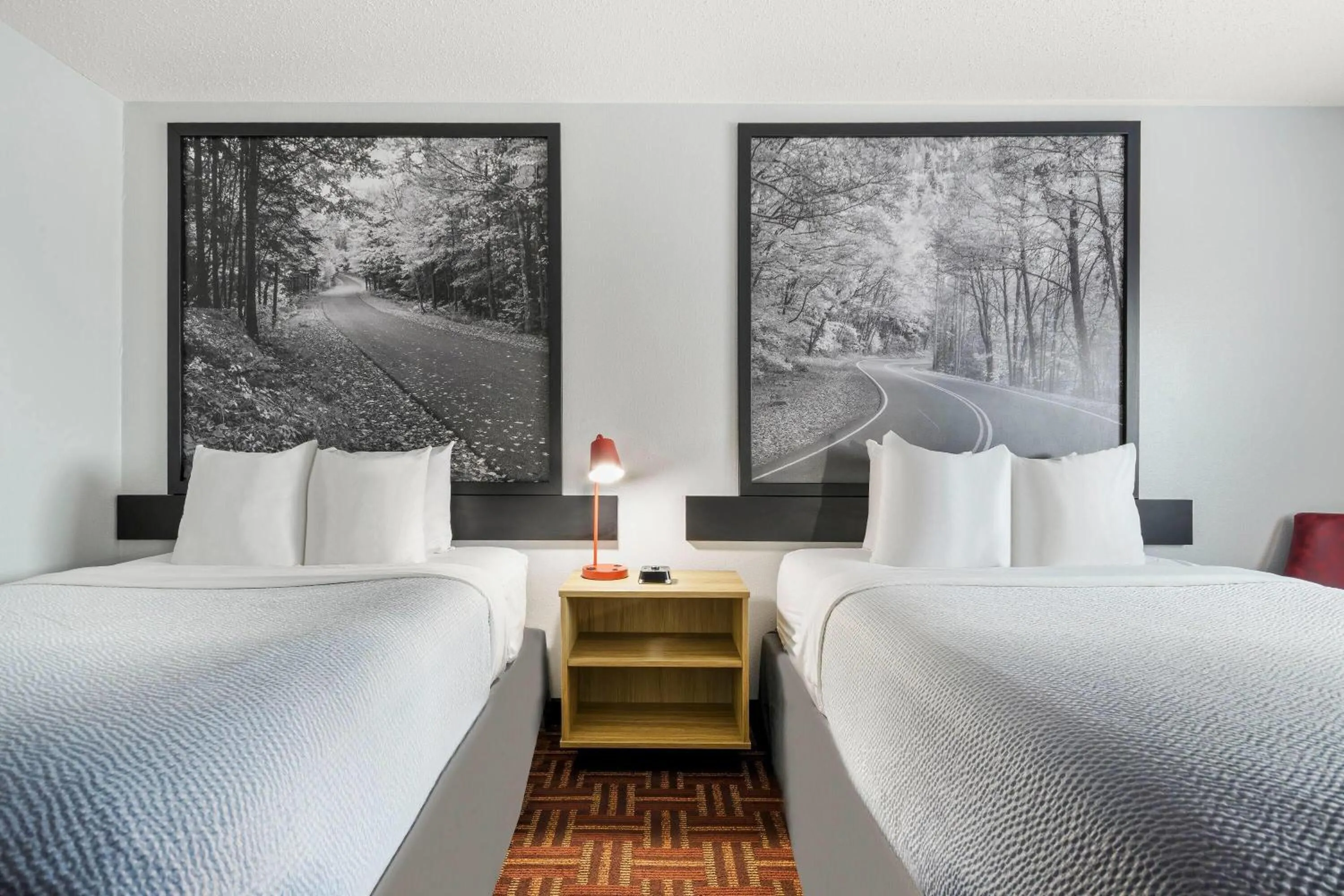 Bed in Super 8 by Wyndham Eveleth