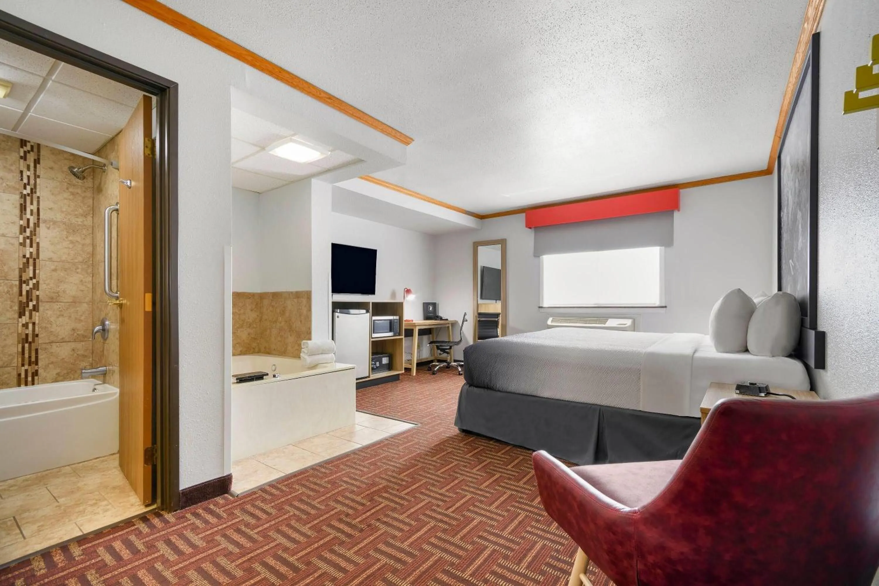 Bed in Super 8 by Wyndham Eveleth