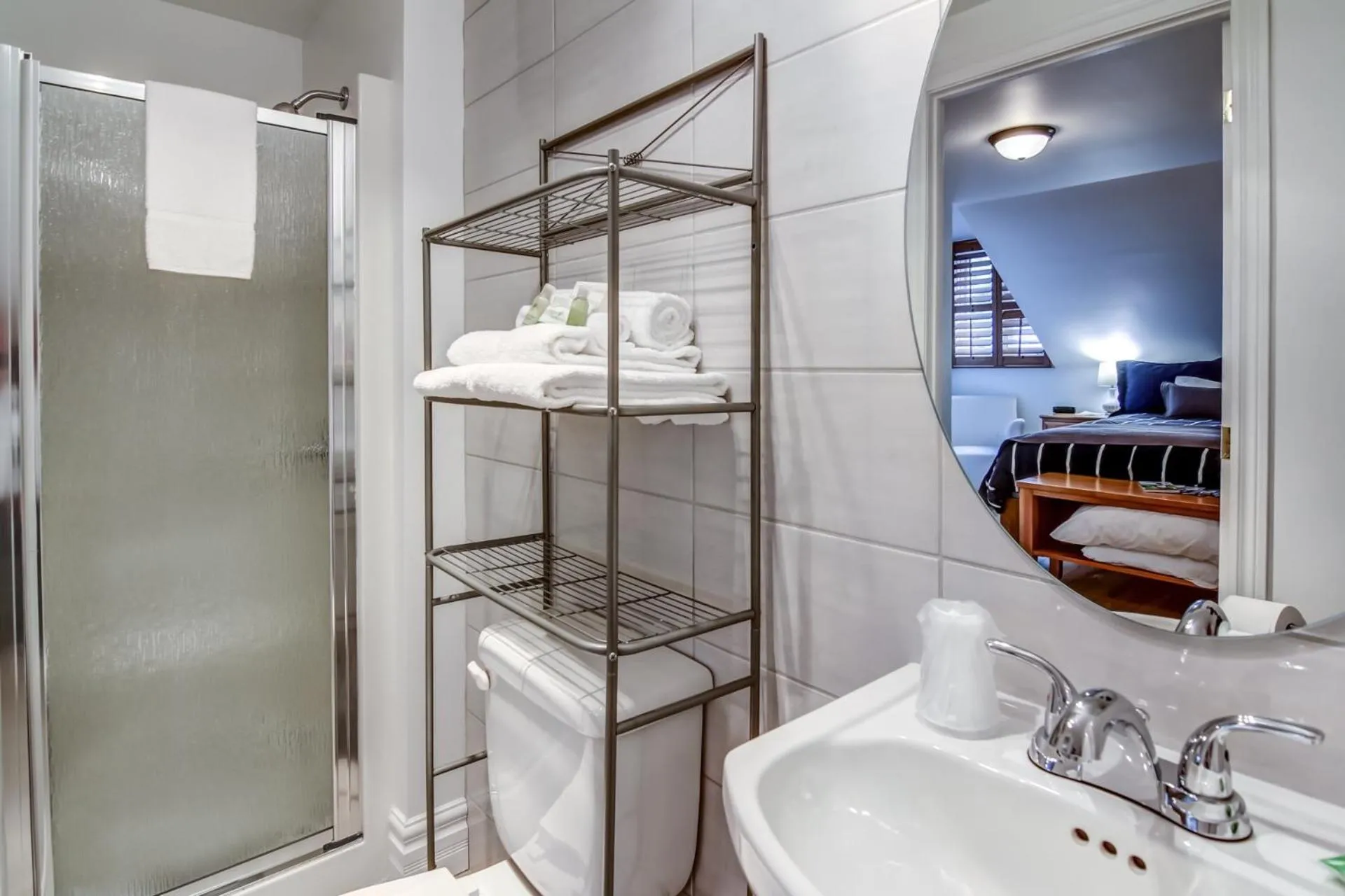 Toilet in Maison du matelot