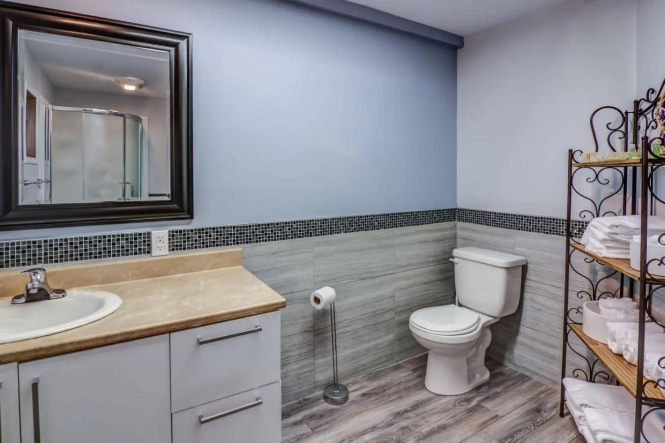 Toilet in Maison du matelot