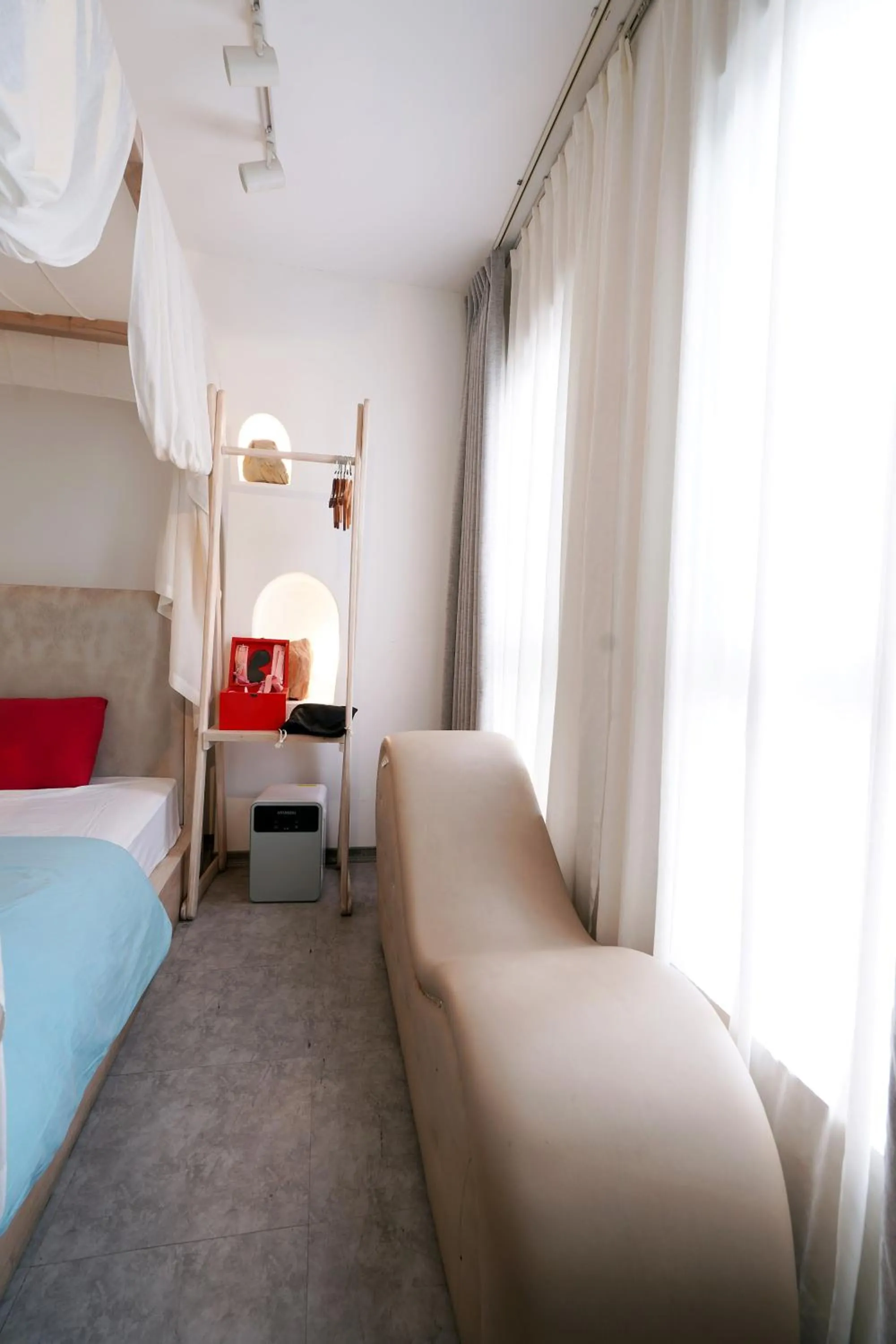 Decorative detail in 69 Boutique by Minova