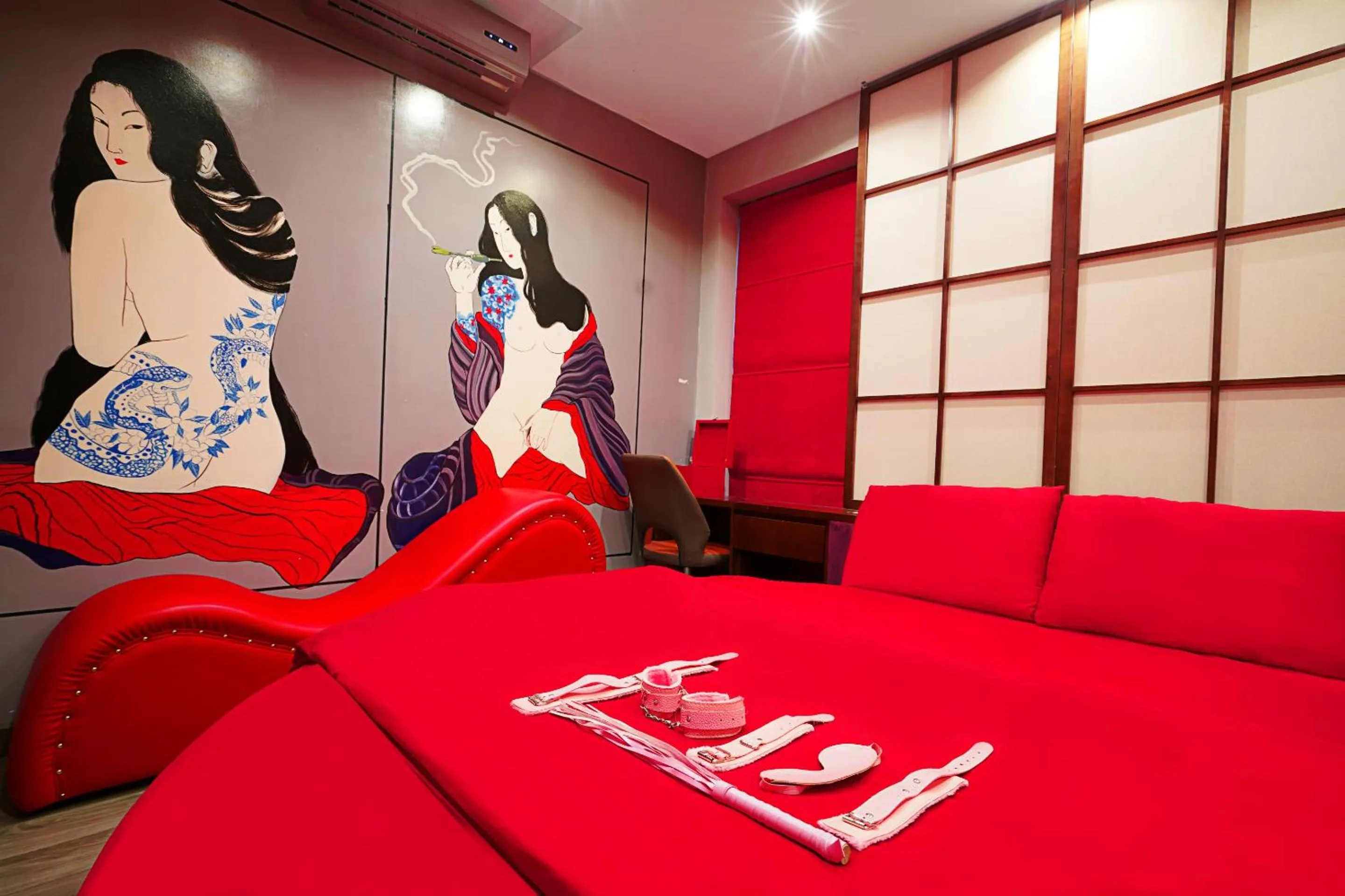 Bed in 69 Boutique by Minova