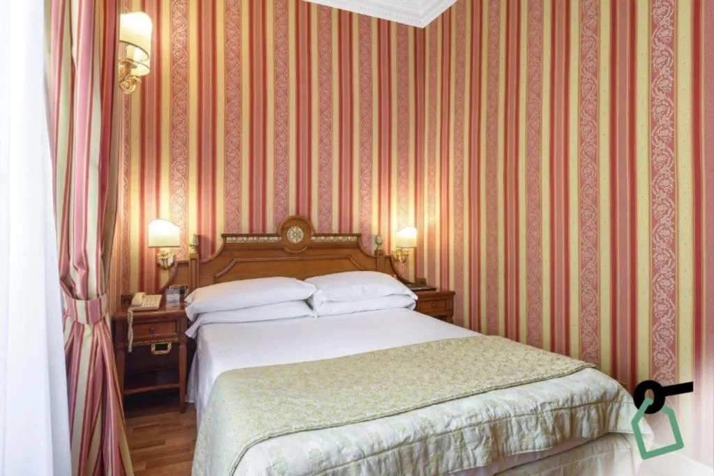 Bedroom, Bed in HOTIDAY Room Collection - Roma Porta Pia