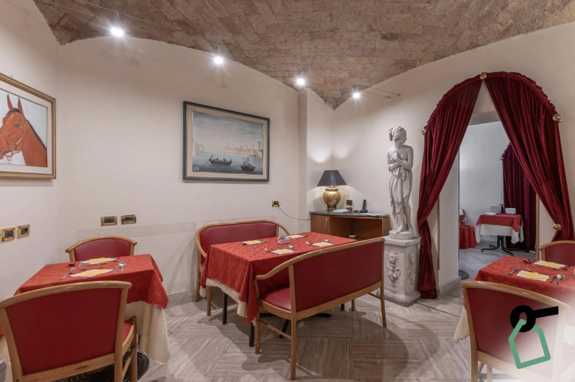 Restaurant/places to eat in HOTIDAY Room Collection - Roma Porta Pia