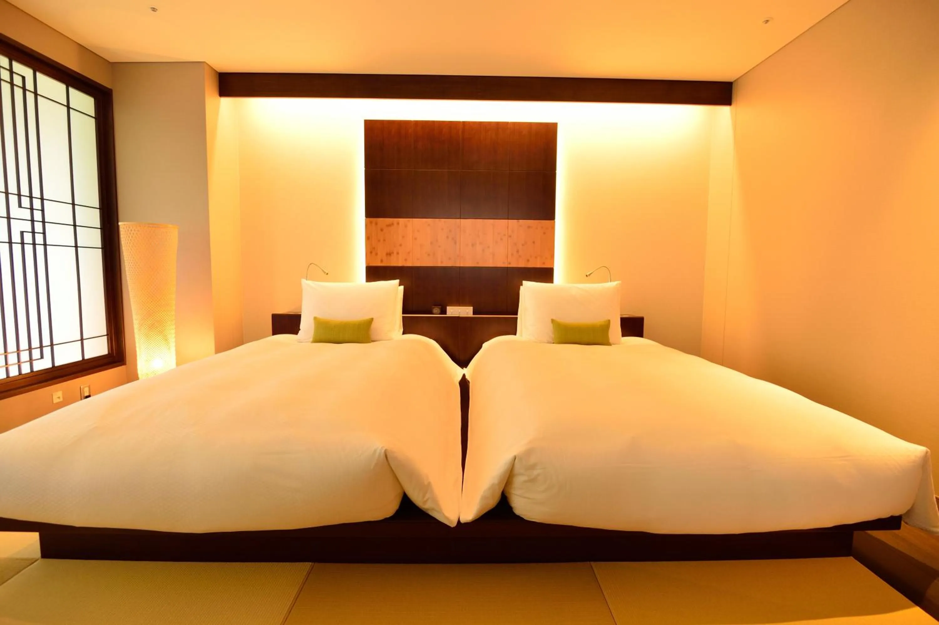 Bedroom, Bed in Hotel Ryumeikan Ochanomizu Honten