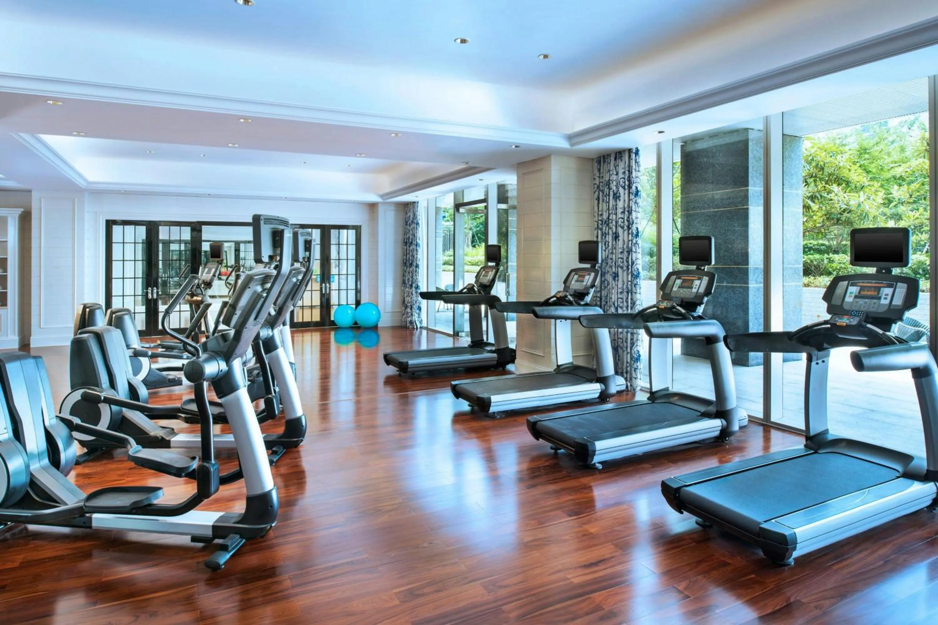 Fitness centre/facilities in The Azure Qiantang, a Luxury Collection Hotel, Hangzhou