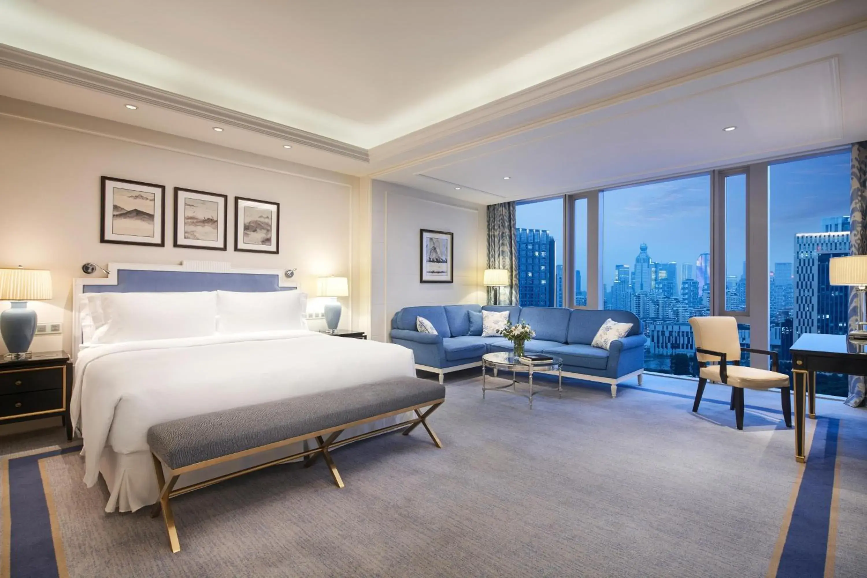 Deluxe room, 1 king, city view in The Azure Qiantang, a Luxury Collection Hotel, Hangzhou Deluxe room, 1 king, city view in The Azure Qiantang, a Luxury Collection Hotel, Hangzhou