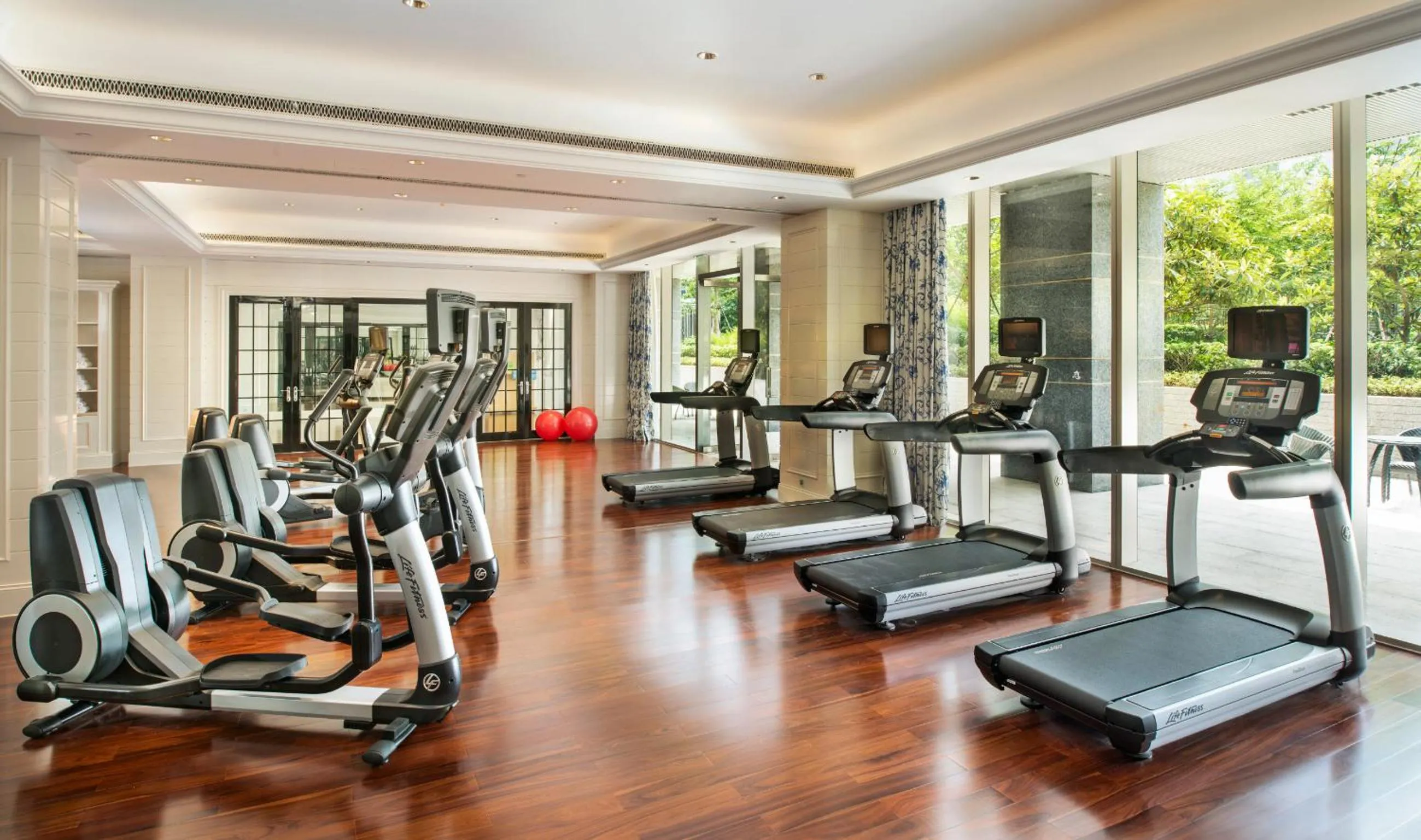 Fitness centre/facilities in The Azure Qiantang, a Luxury Collection Hotel, Hangzhou