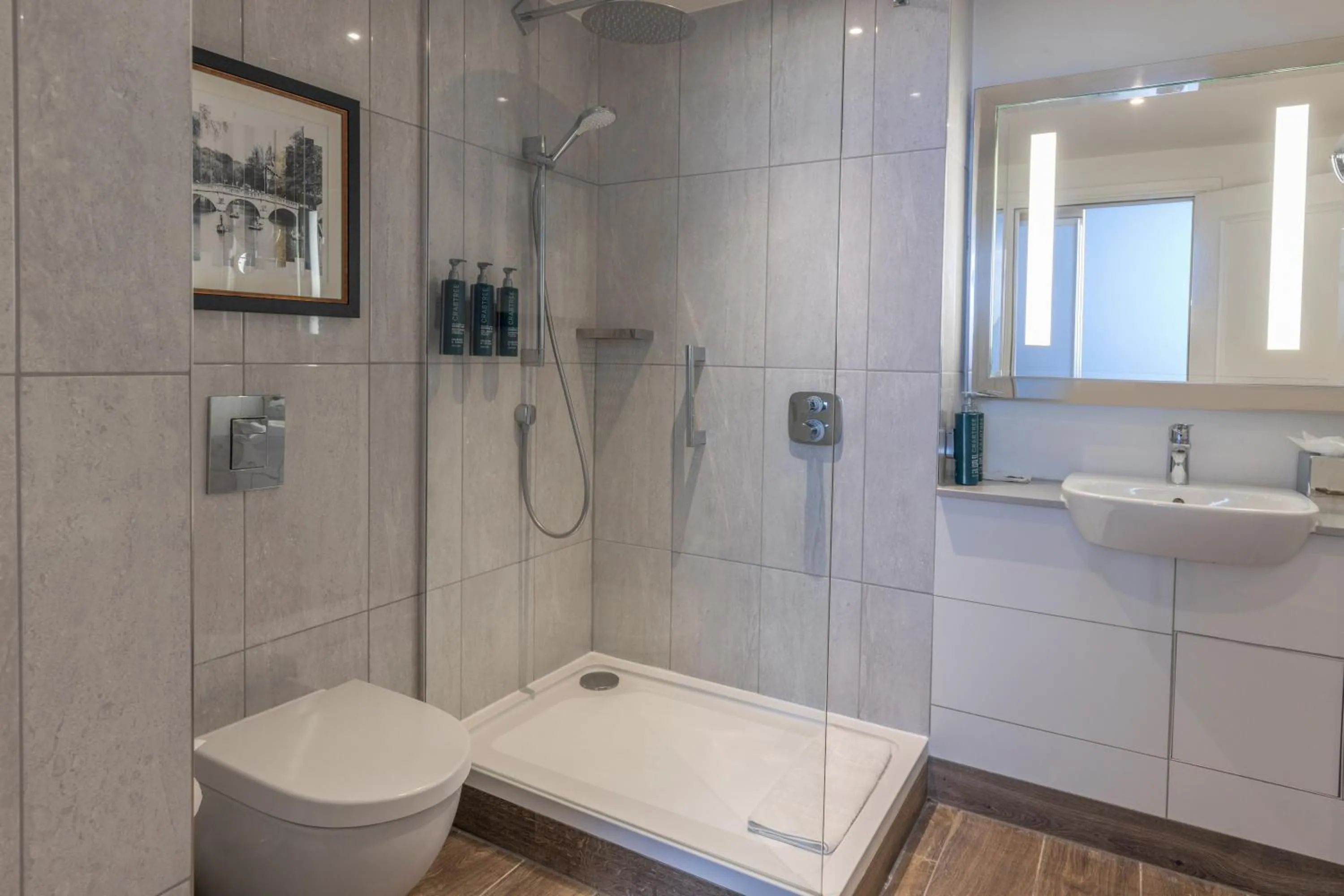 Shower in Oxford Belfry Hotel & Spa