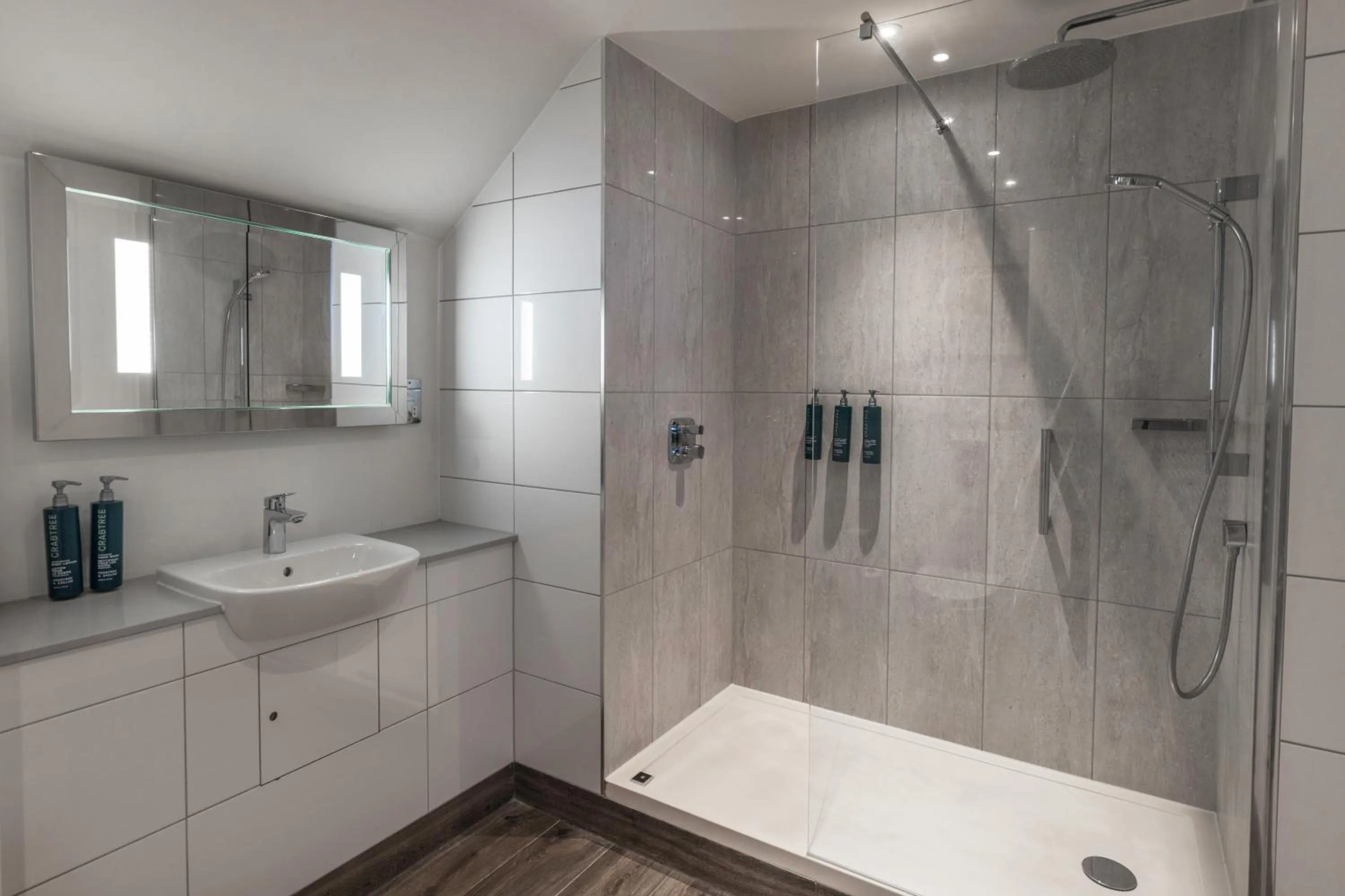 Shower in Oxford Belfry Hotel & Spa