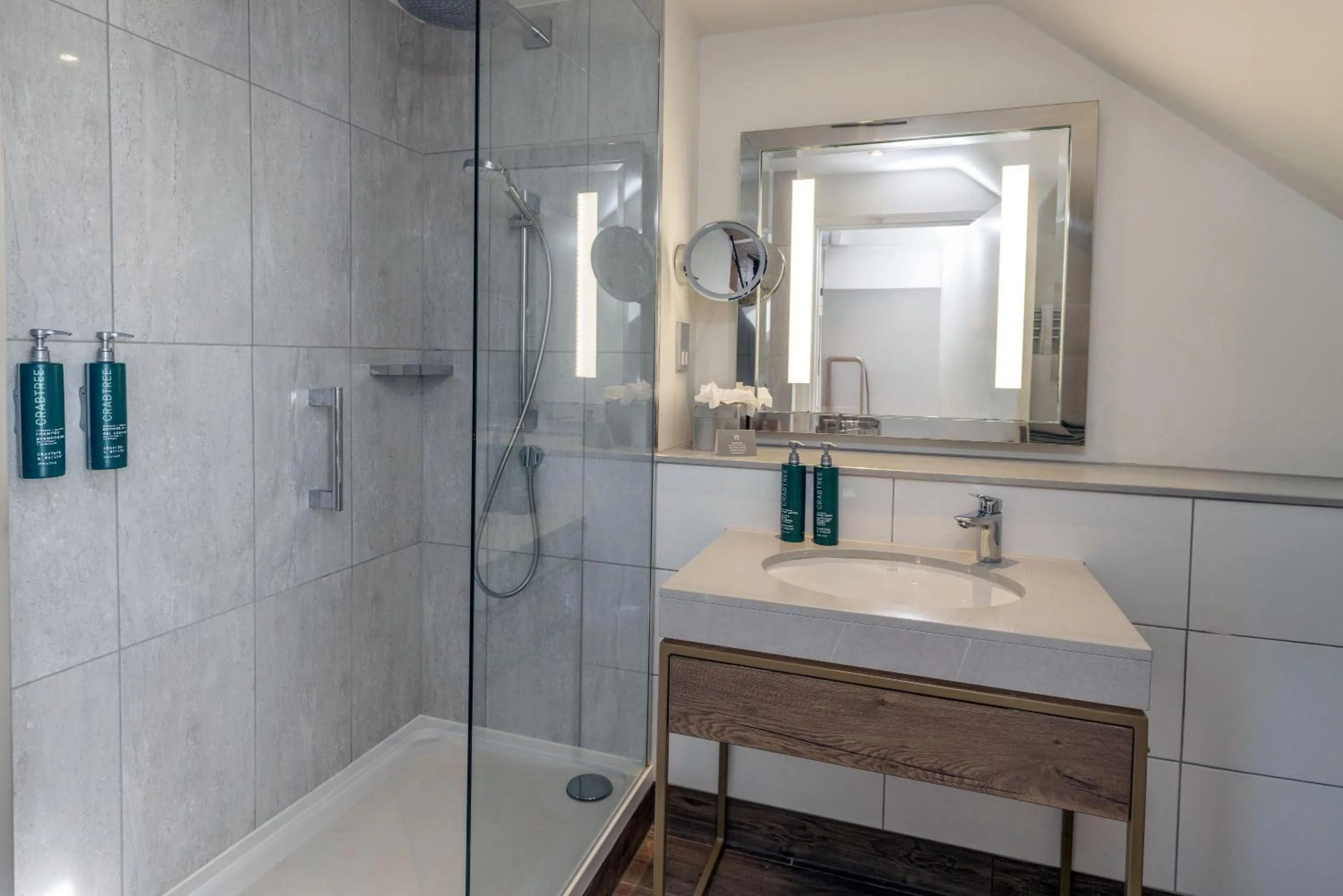 Bathroom in Oxford Belfry Hotel & Spa