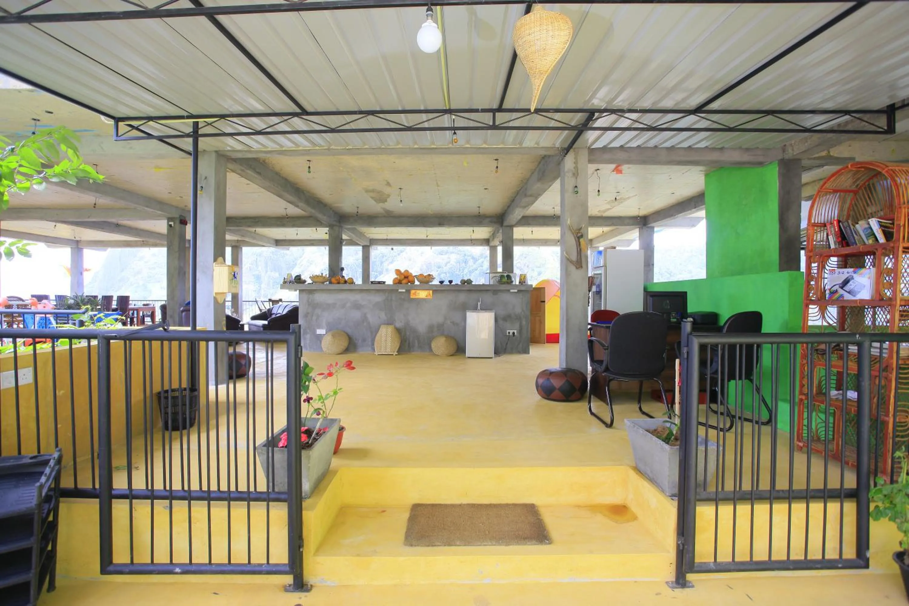 Facade/entrance in Green Hill