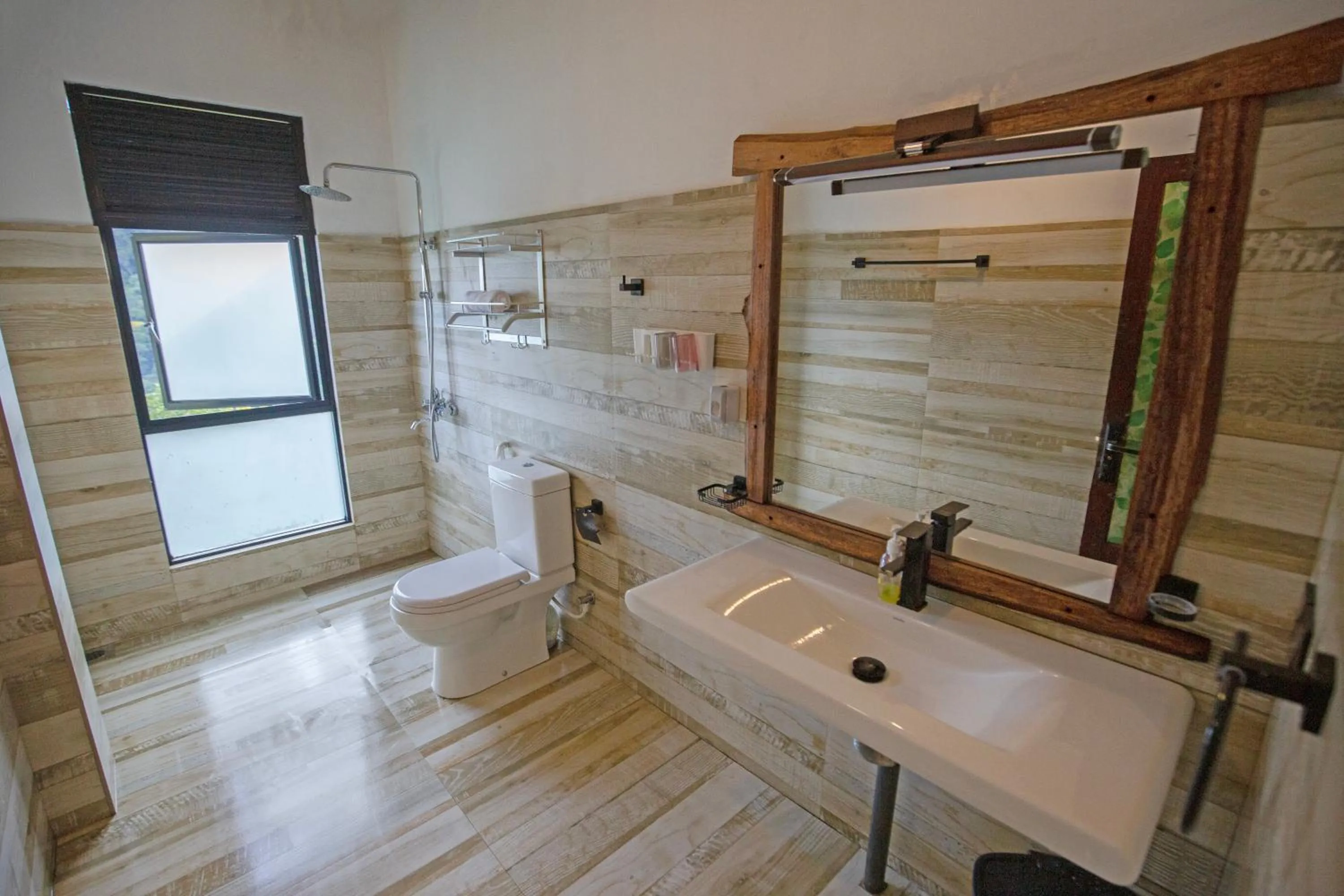 Bathroom in Green Hill