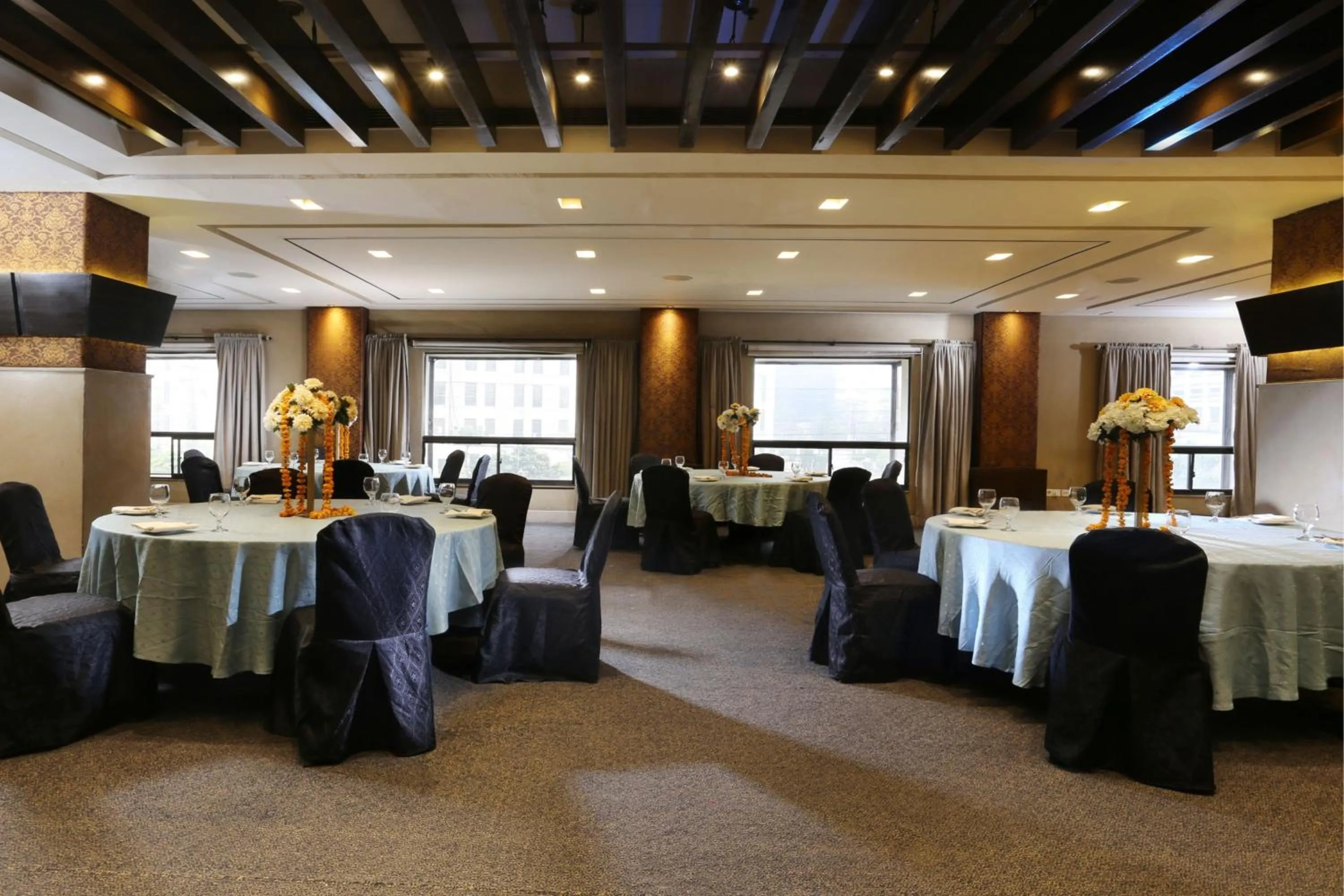 Meeting/conference room in Four Points by Sheraton Lahore