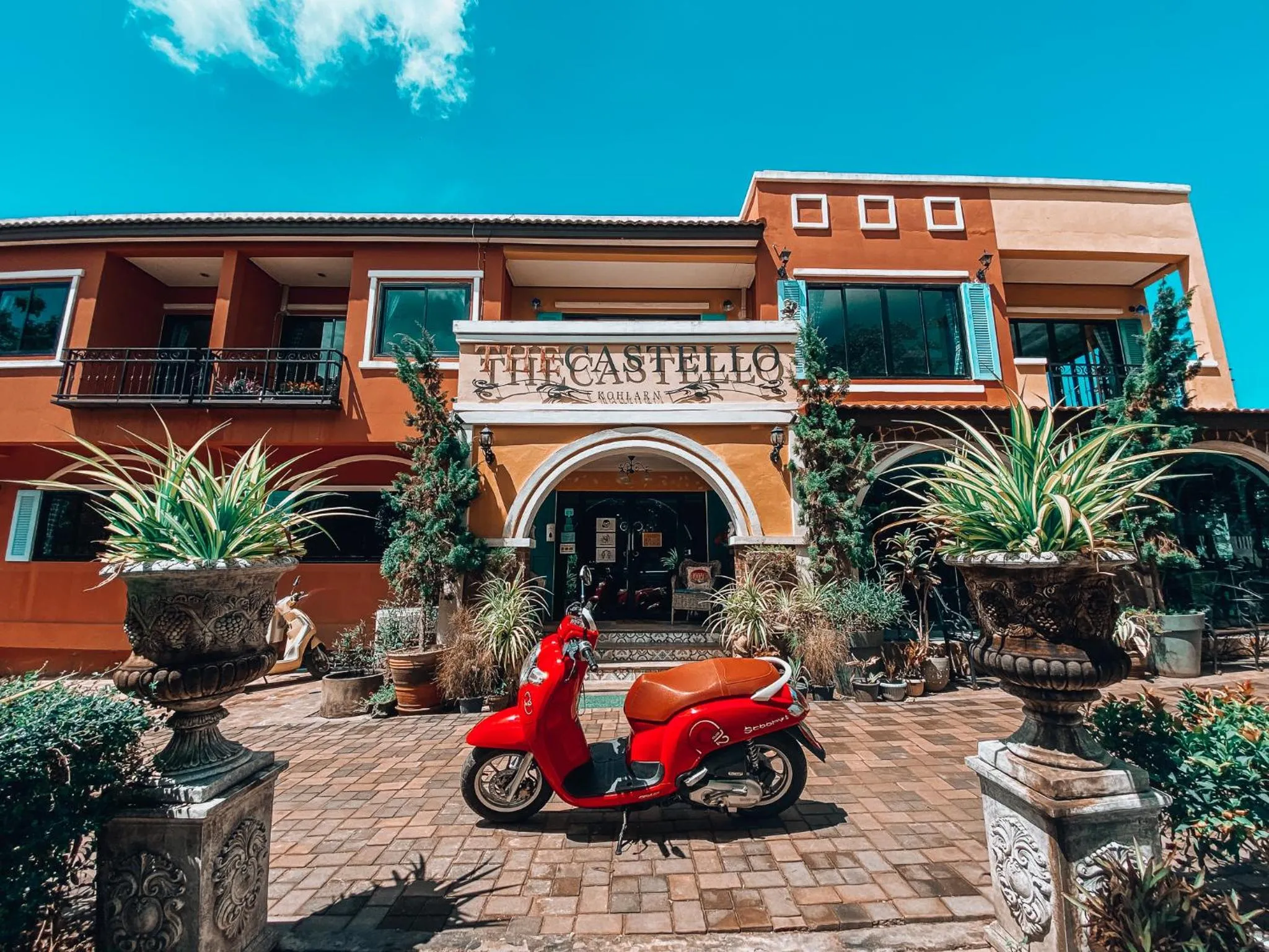 Facade/entrance in The Castello Resort