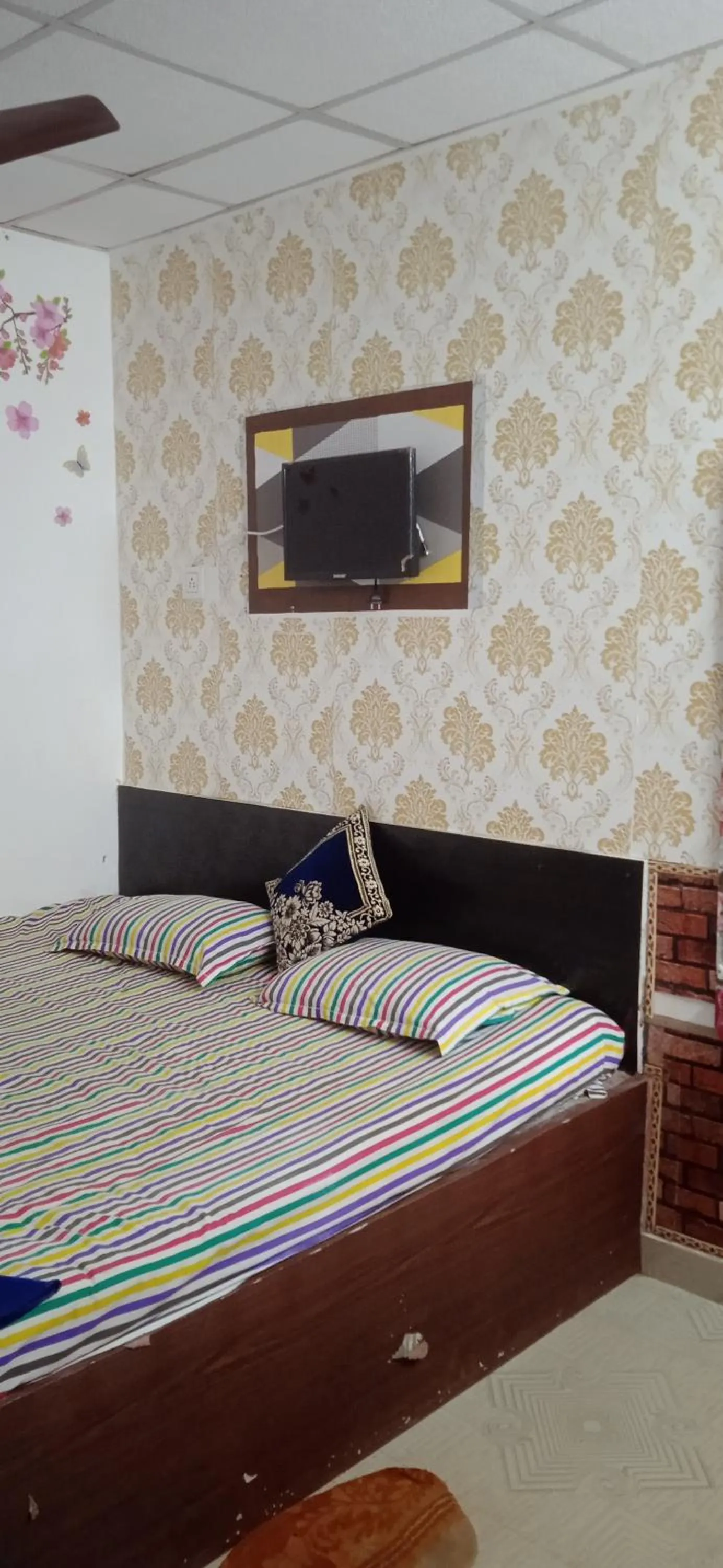 Bed in Sea Bird Resort Resturant