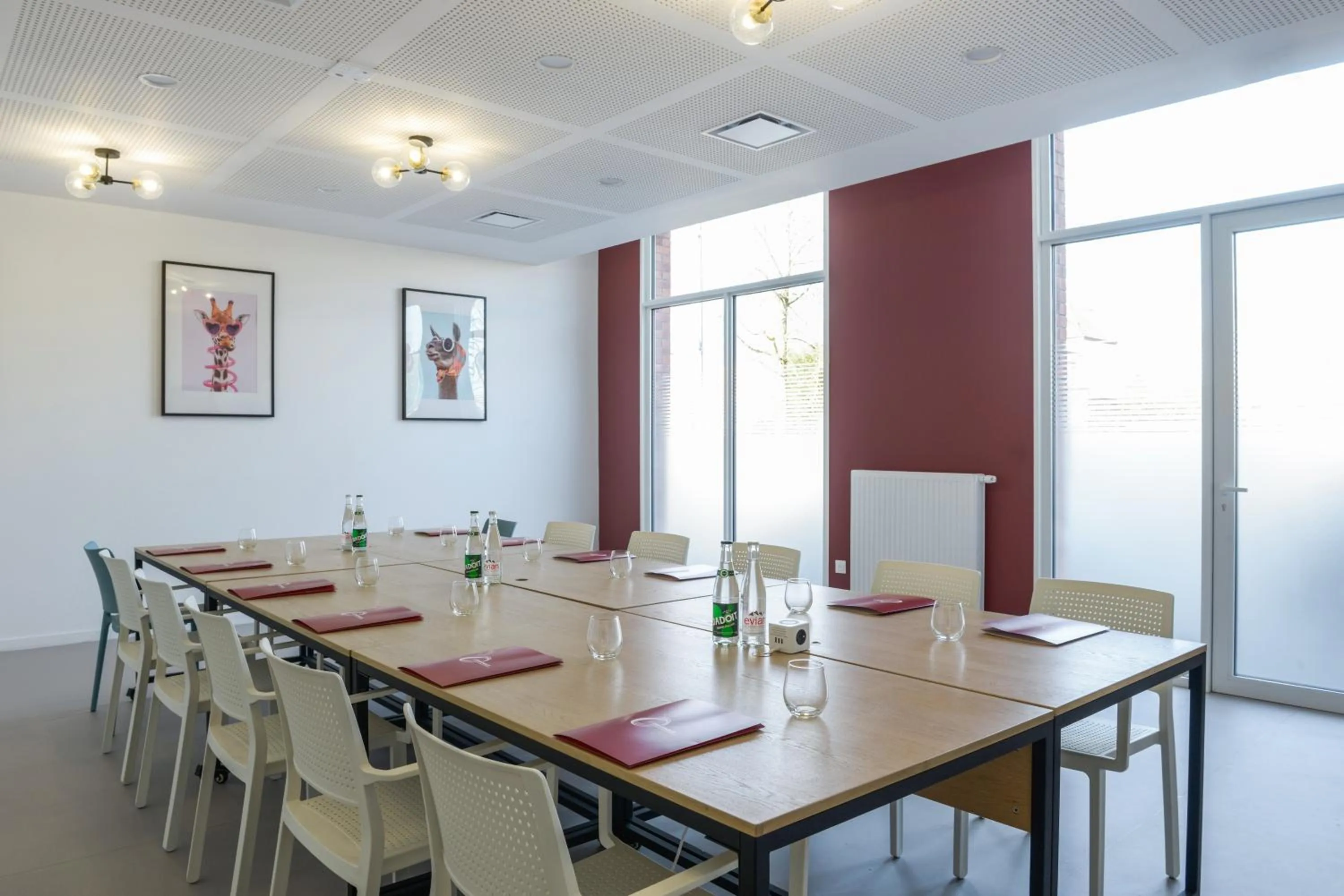 Business facilities in The Originals Residence, Le Wax, Lille Est